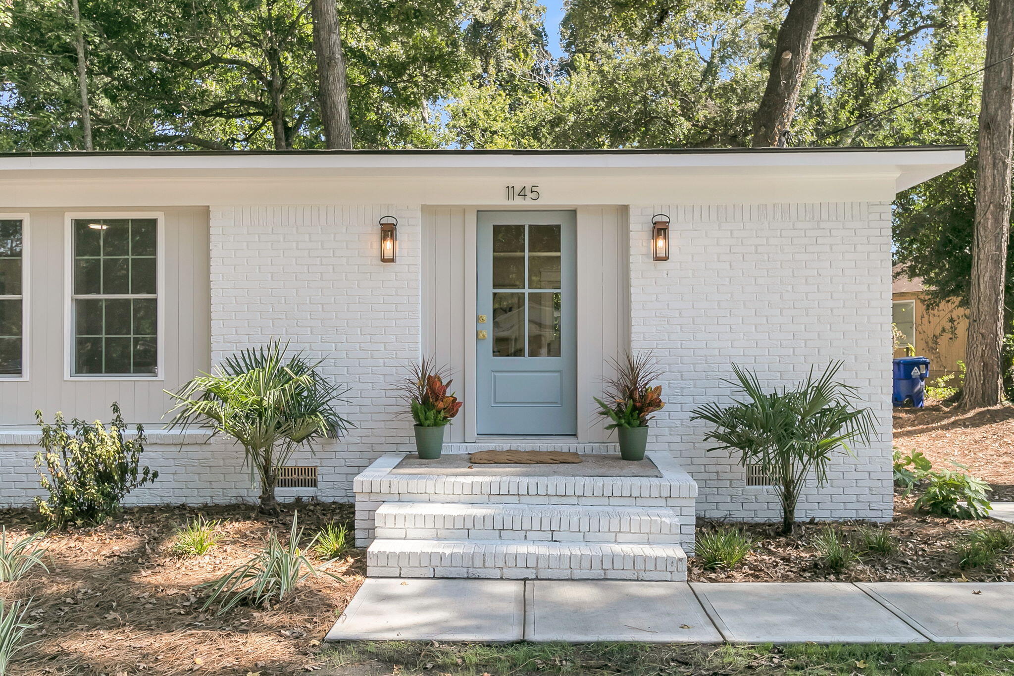 Property image 2 of 1145 S Shadow Drive in Hickory Shadows, Mount Pleasant, SC 29464