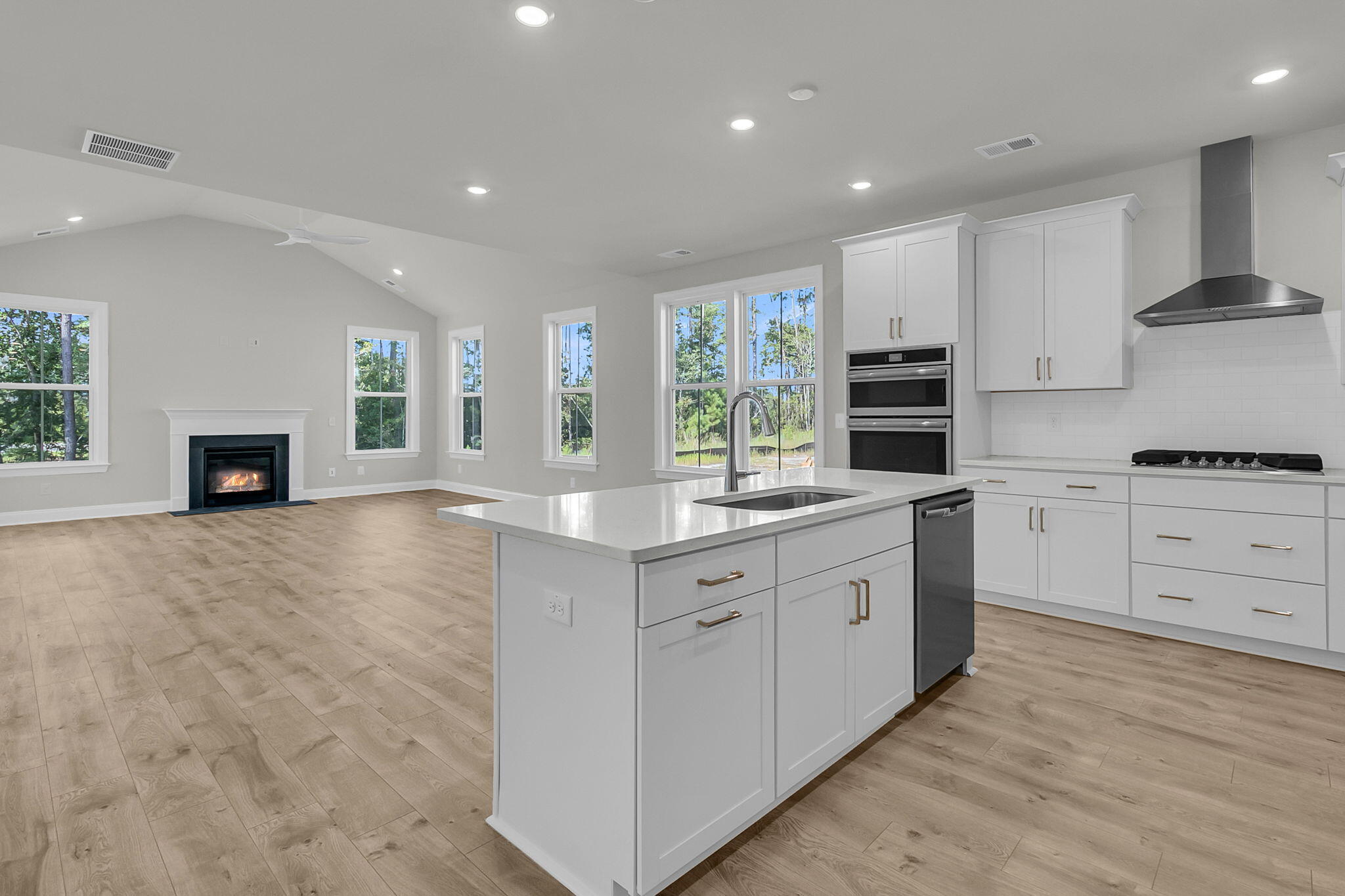 Property image 3 of 739 Maynard Lane in Cane Bay Plantation, Summerville, SC 29486