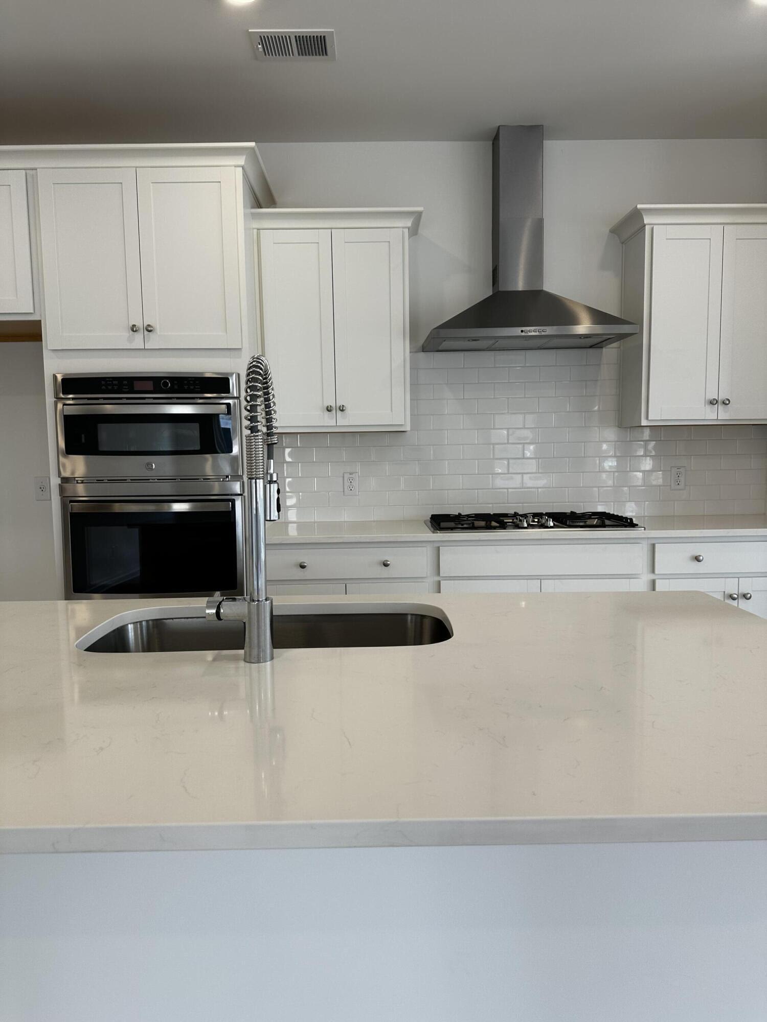 Property image 2 of 140 Baldric Court in Carnes Crossroads, Summerville, SC 29486