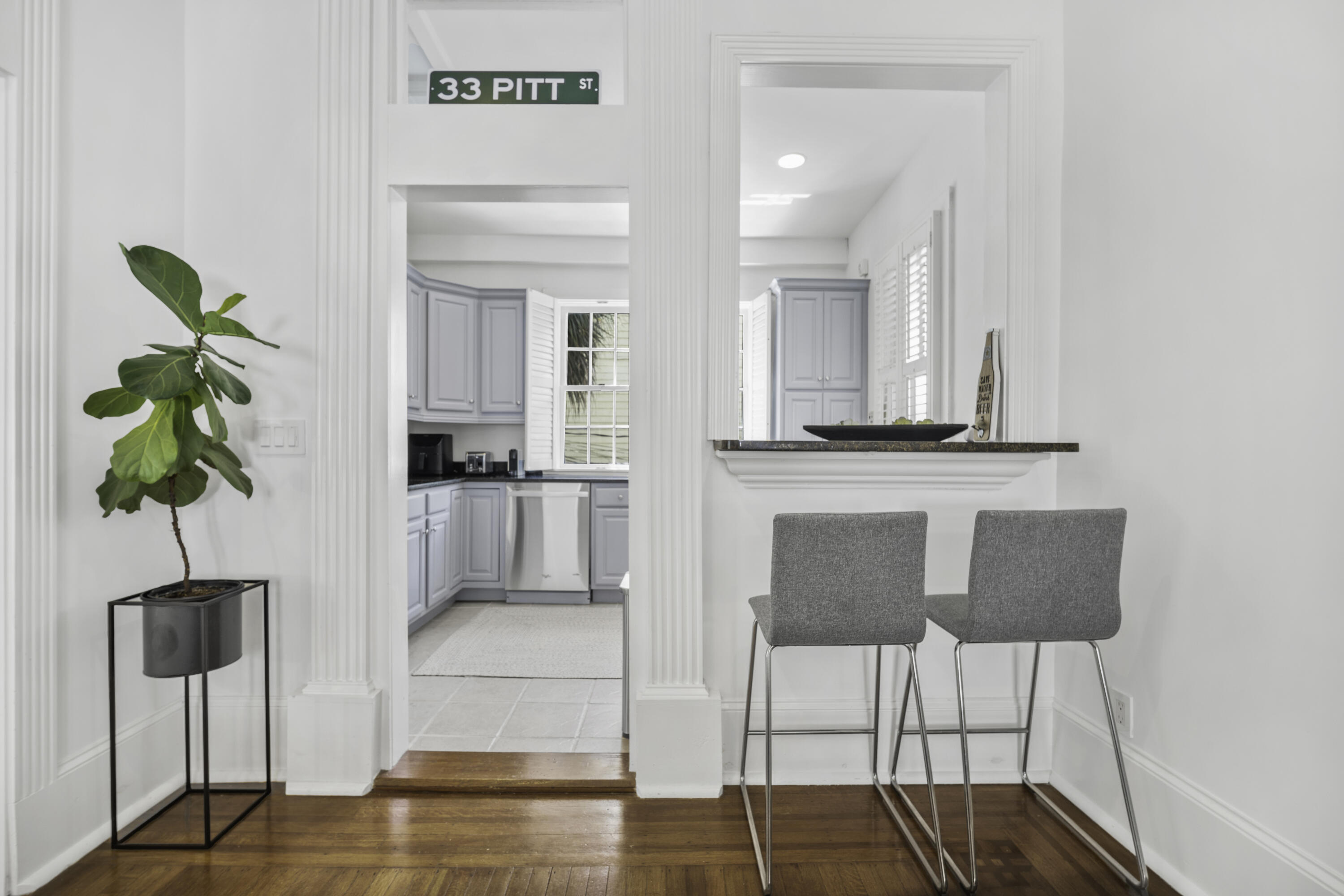 Property image 4 of 33 Pitt Street 3 in Harleston Village, Charleston, SC 29401