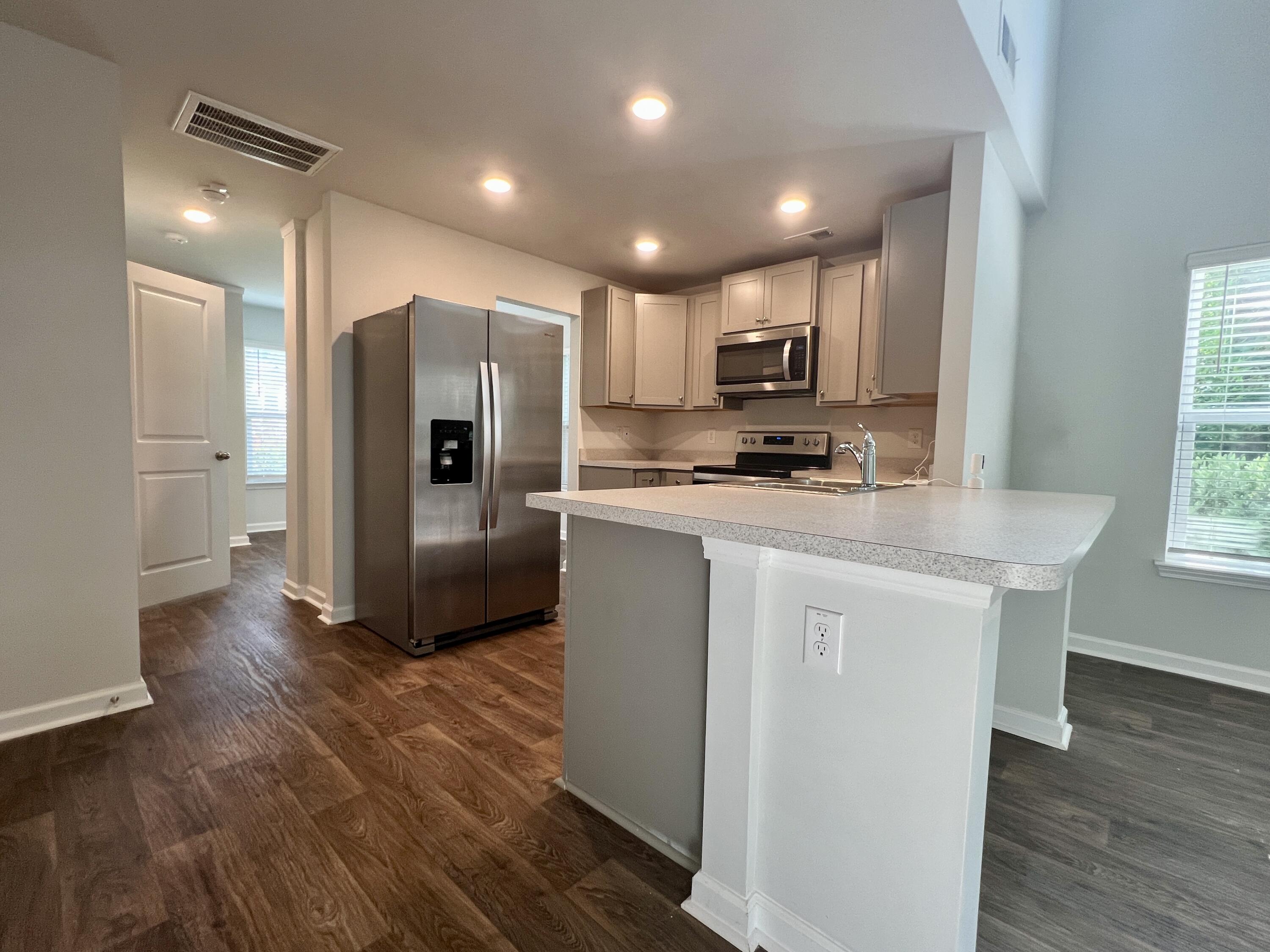 Property image 3 of 109 Rosefield Court in Palmetto Reach, Summerville, SC 29485