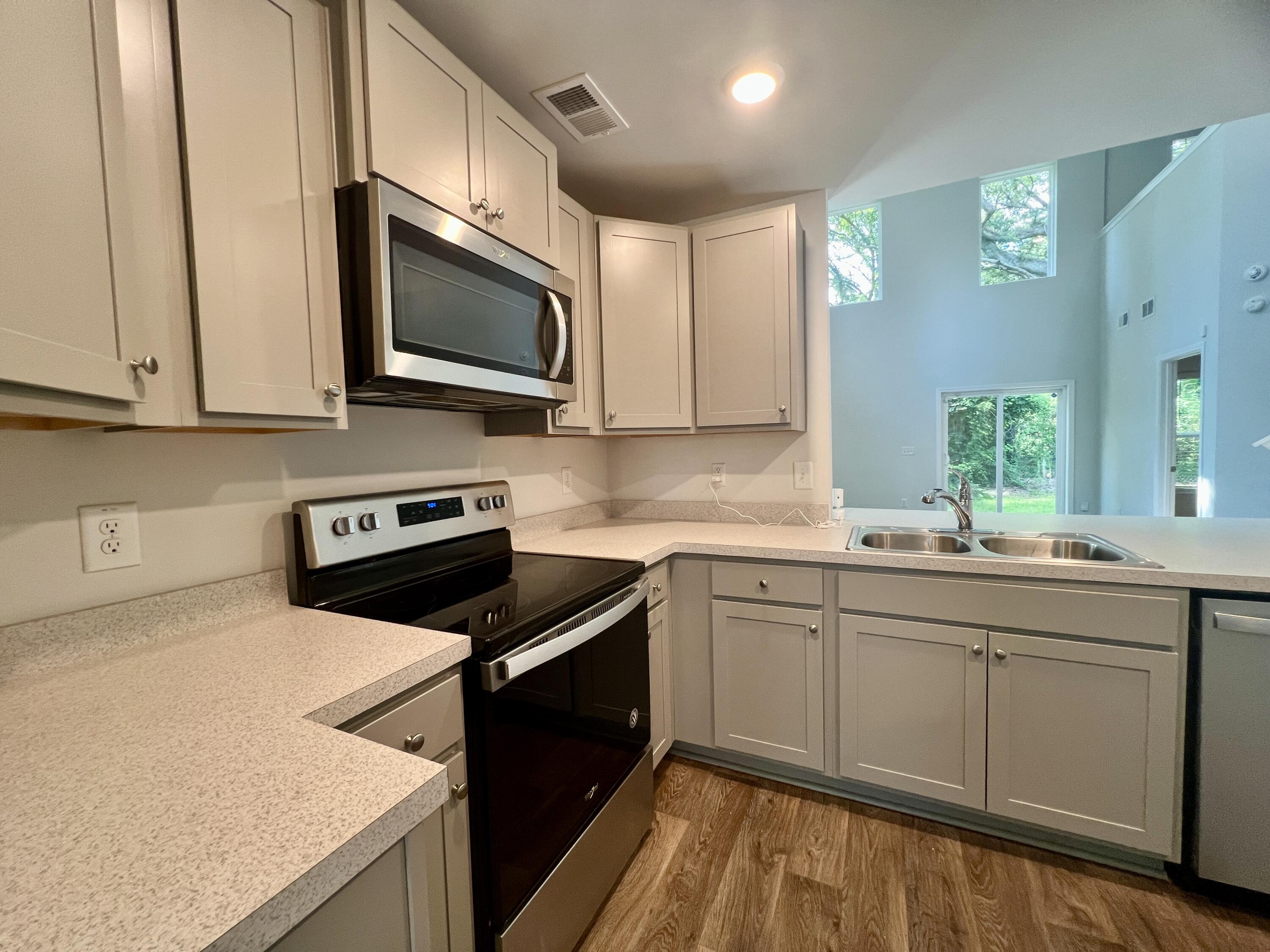 Property image 4 of 109 Rosefield Court in Palmetto Reach, Summerville, SC 29485