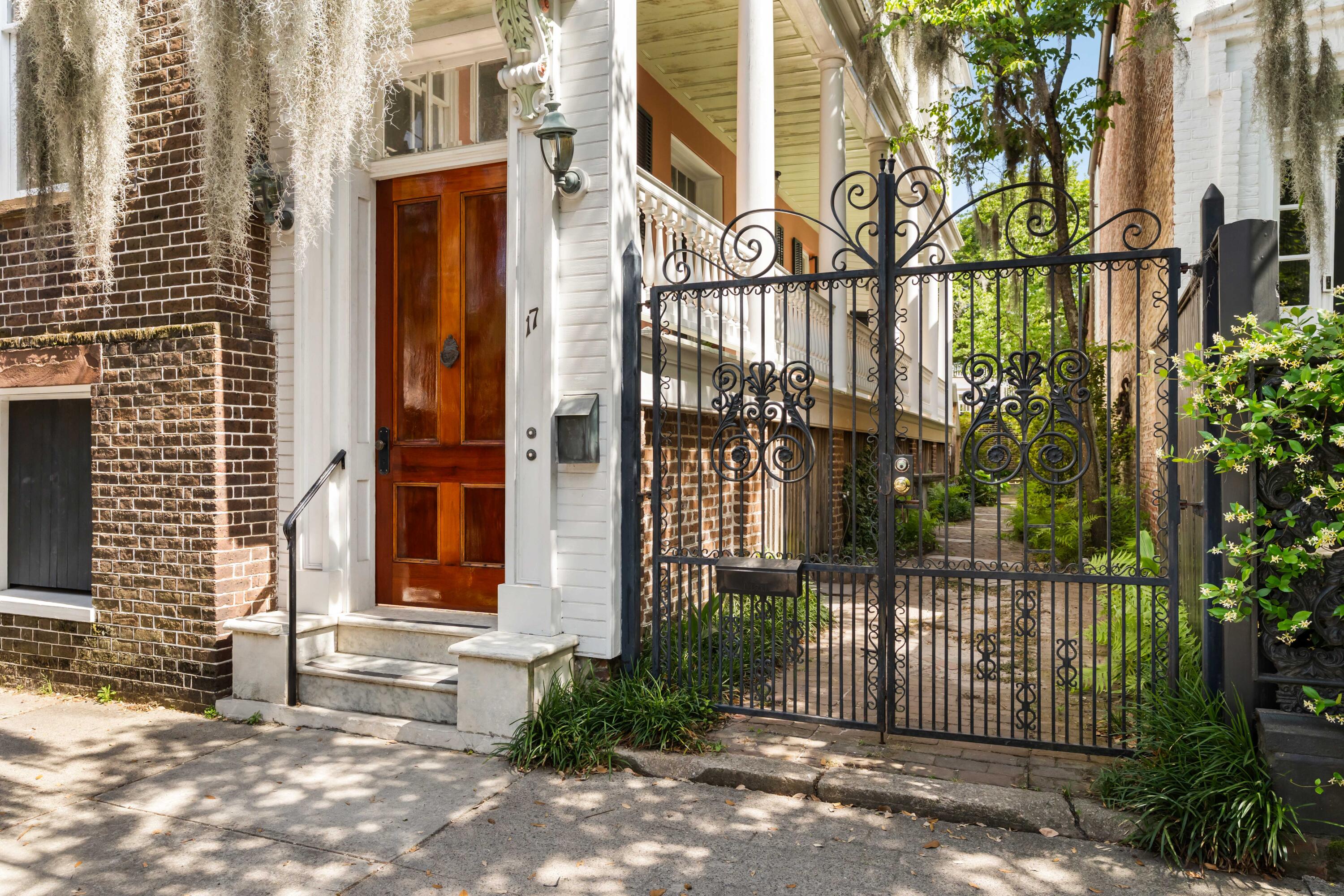 Property image 2 of 17 Wentworth Street in Ansonborough, Charleston, SC 29401