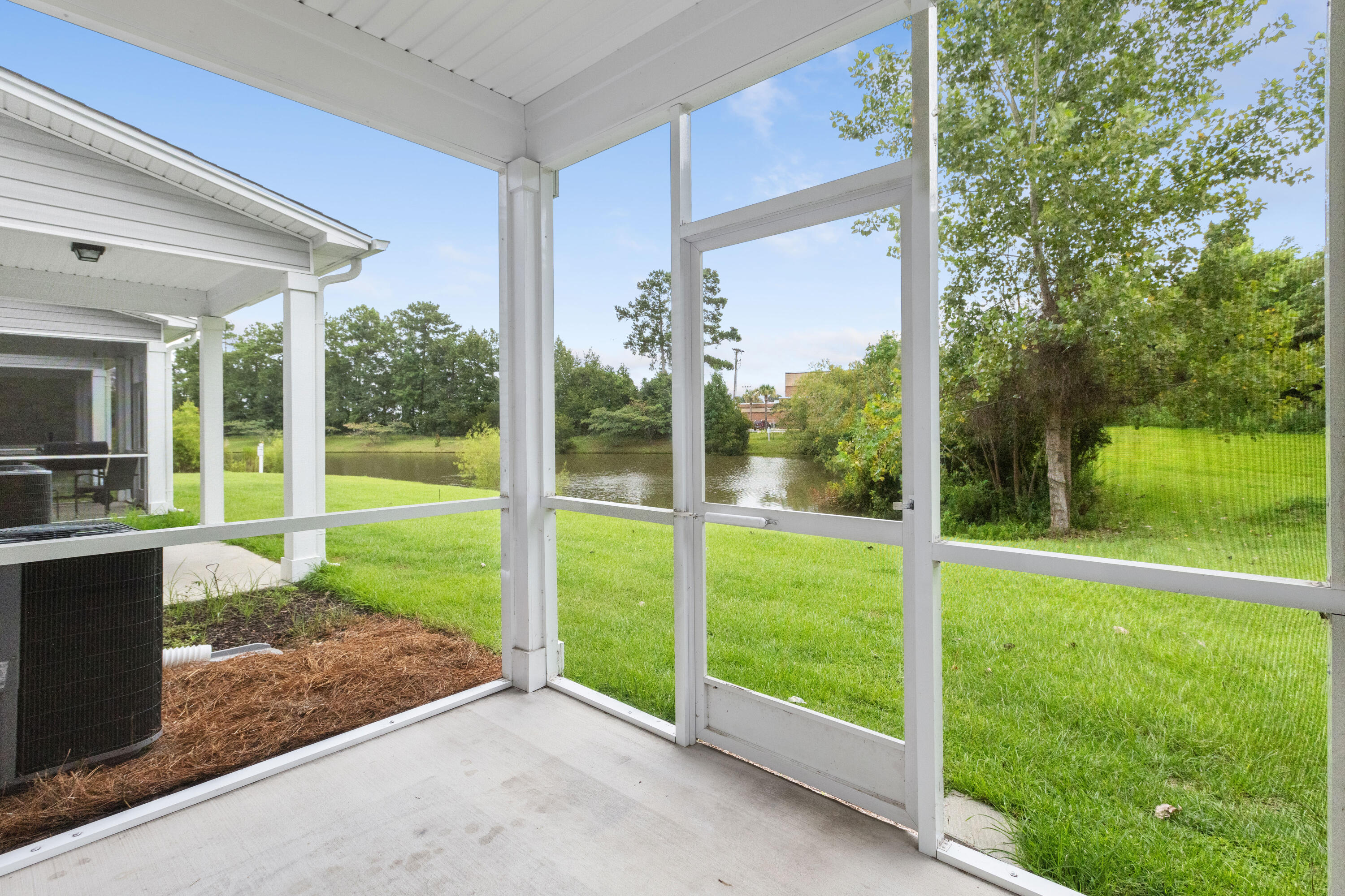 Property image 4 of 202 Buchanan Circle in Lakeview Commons, Goose Creek, SC 29445