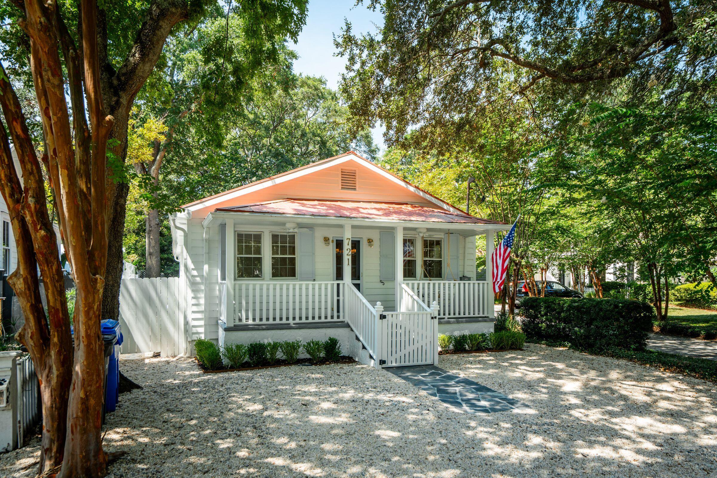 Property image 2 of 721 Royall Avenue in Old Village, Mount Pleasant, SC 29464