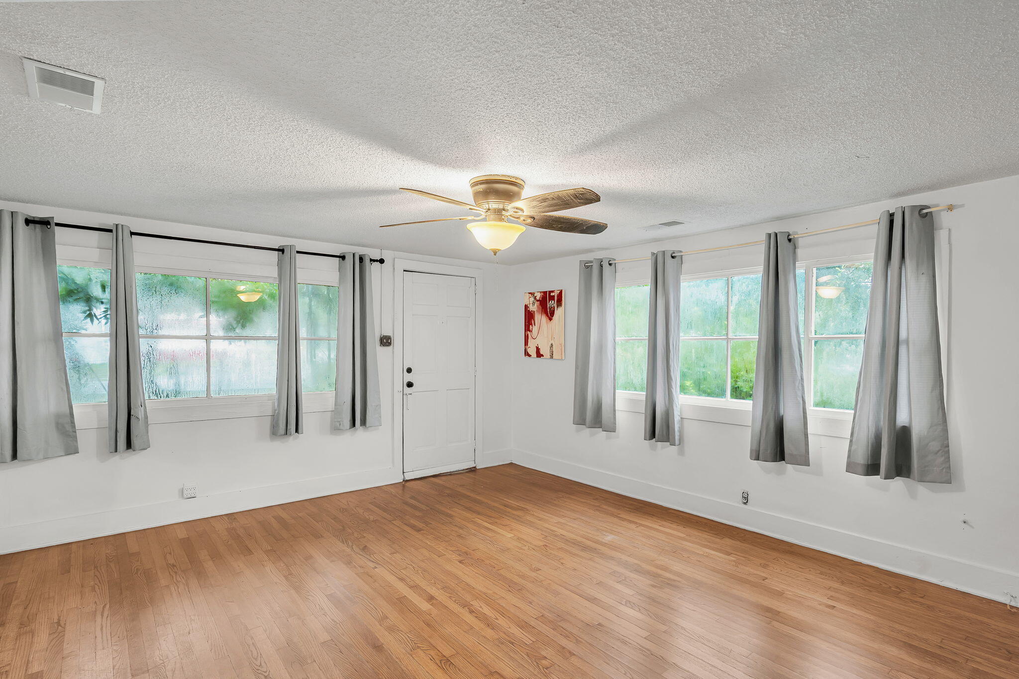Property image 5 of 1507 Sumner Avenue in Charleston Farms, North Charleston, SC 29406