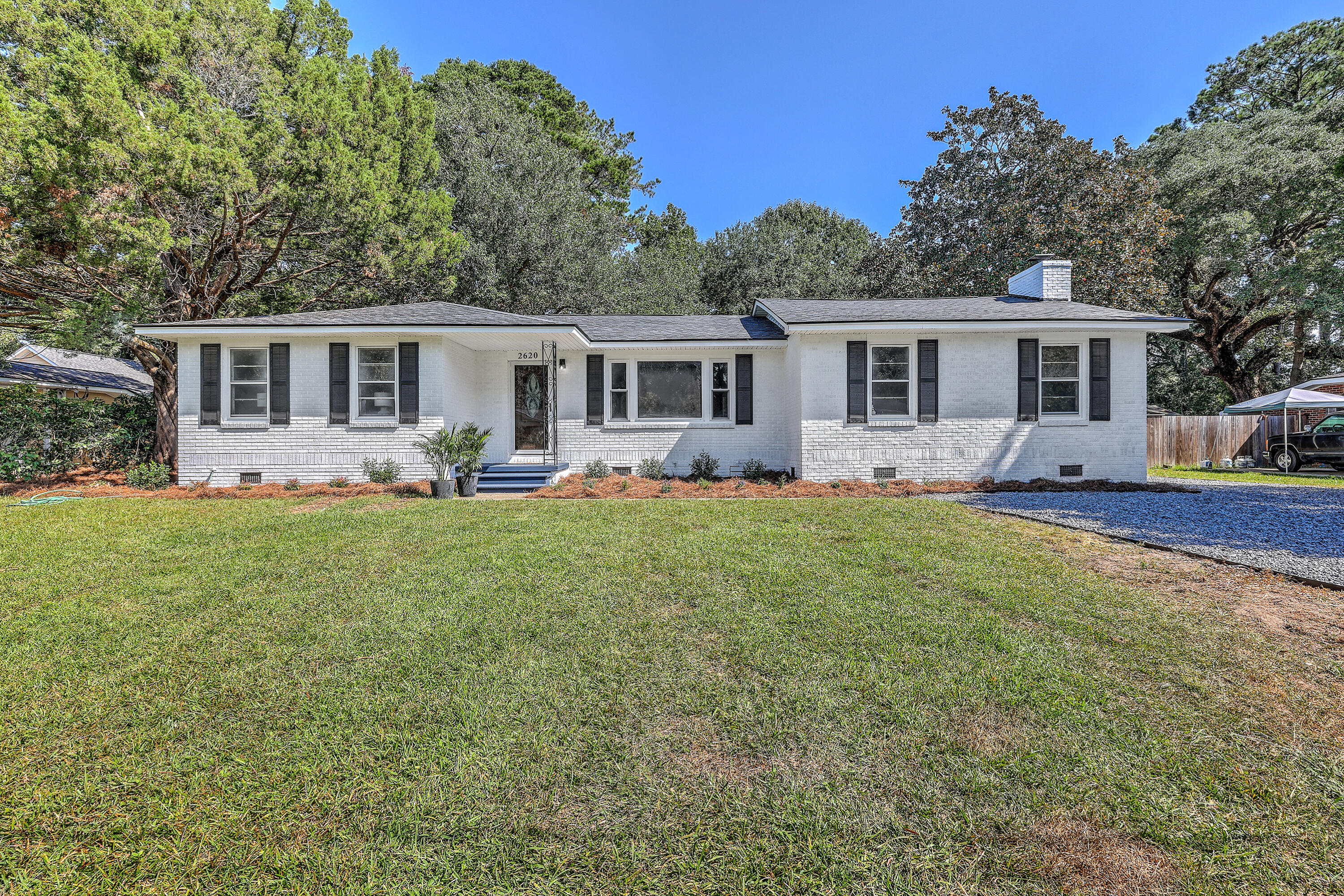 Property image 2 of 2620 Mona Avenue in Springfield, Charleston, SC 29414