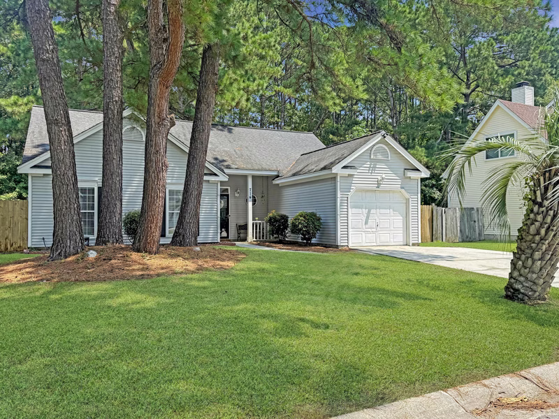 714 Alwyn Boulevard