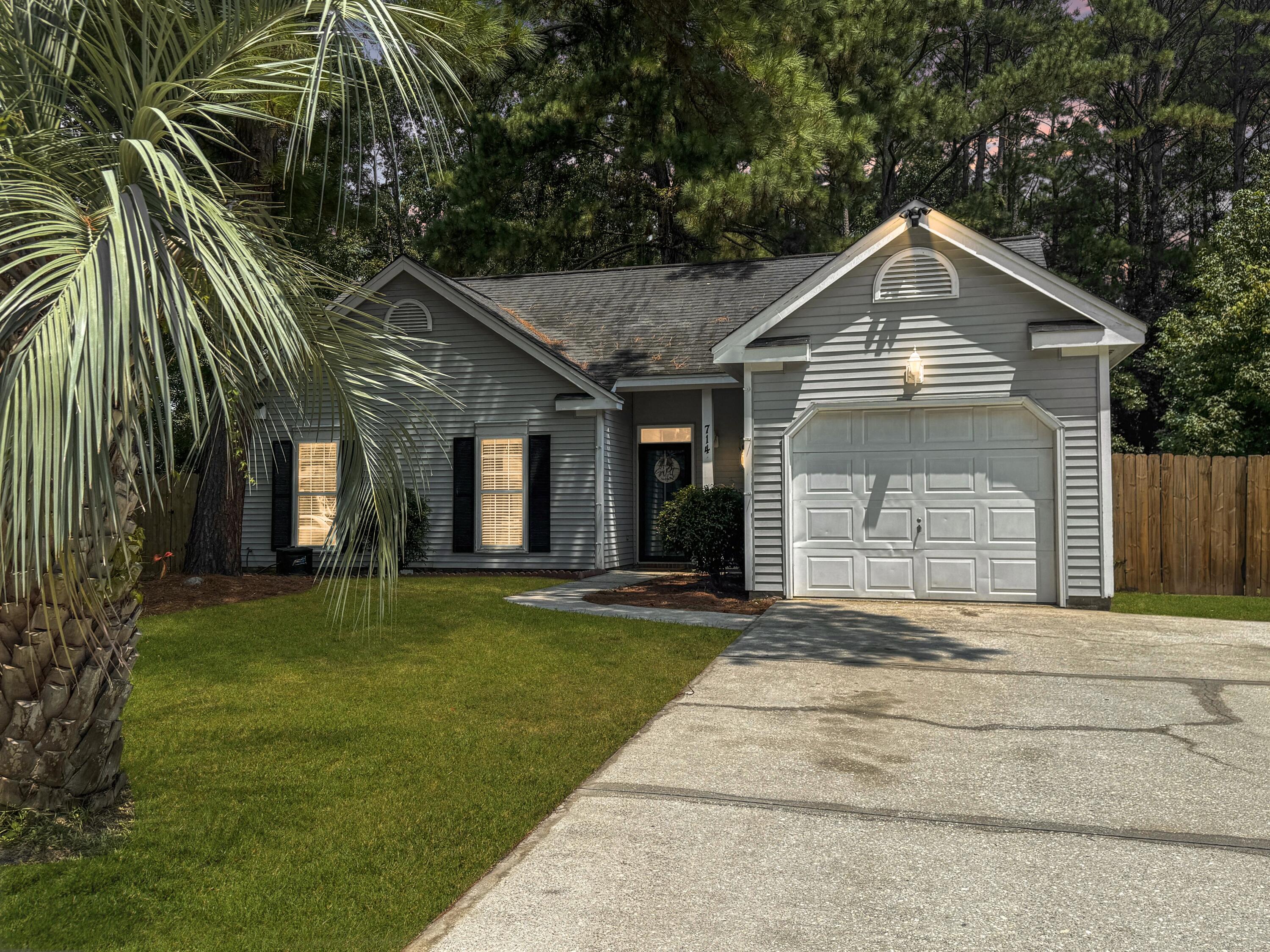 Property image 3 of 714 Alwyn Boulevard in Summerville Place, Summerville, SC 29485
