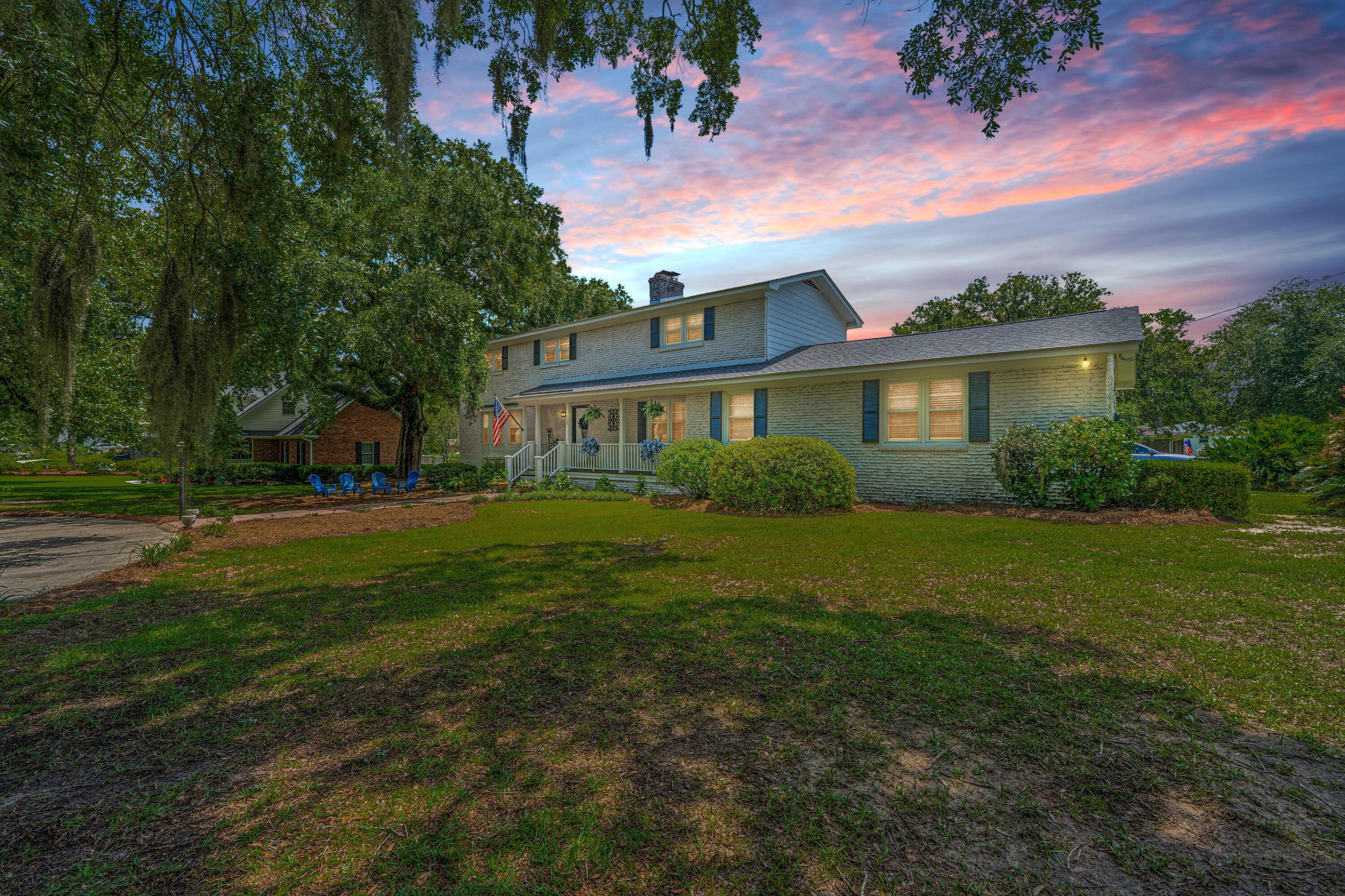 Property image 2 of 113 The Oaks Avenue in Oaks Estates, Goose Creek, SC 29445
