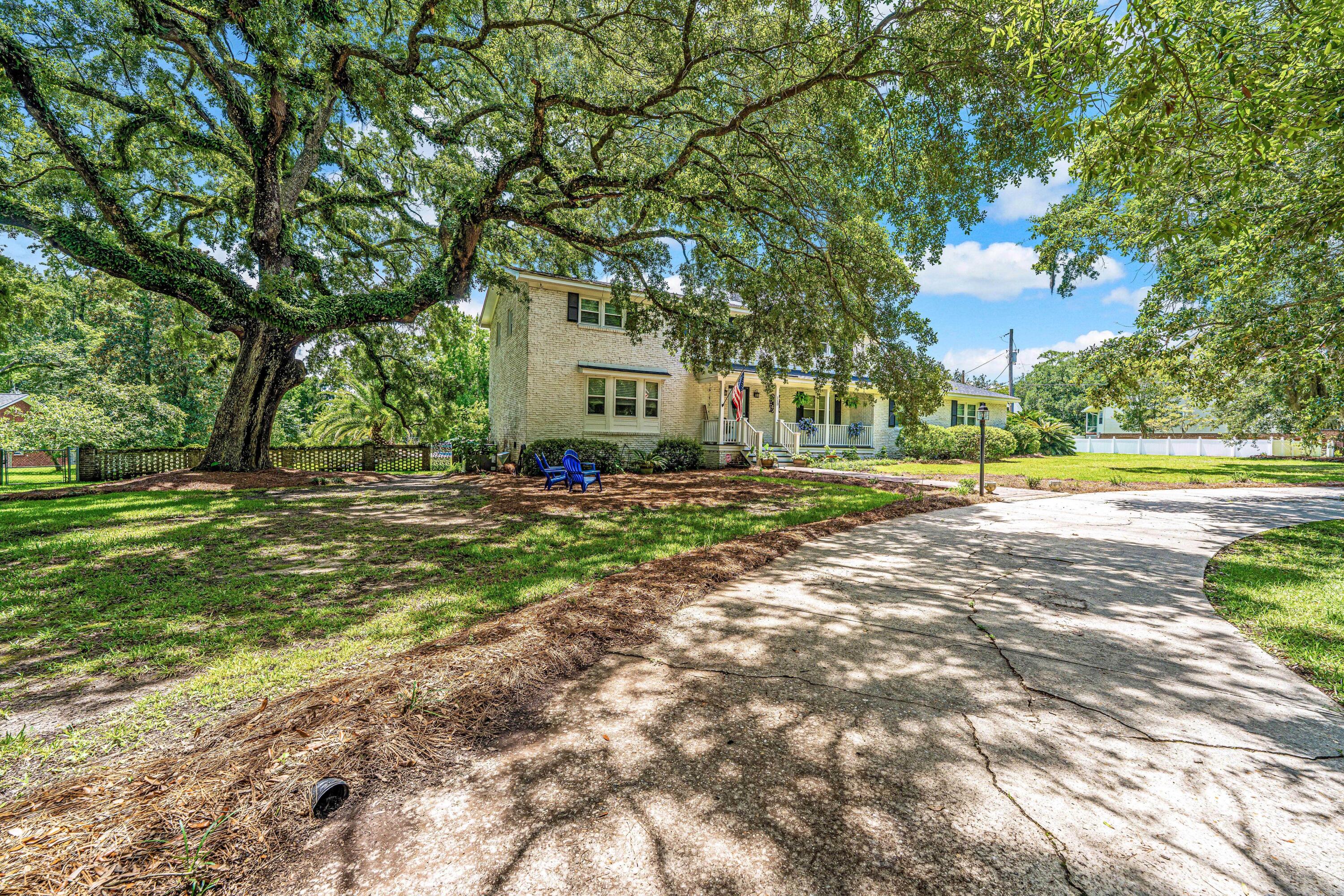 Property image 3 of 113 The Oaks Avenue in Oaks Estates, Goose Creek, SC 29445