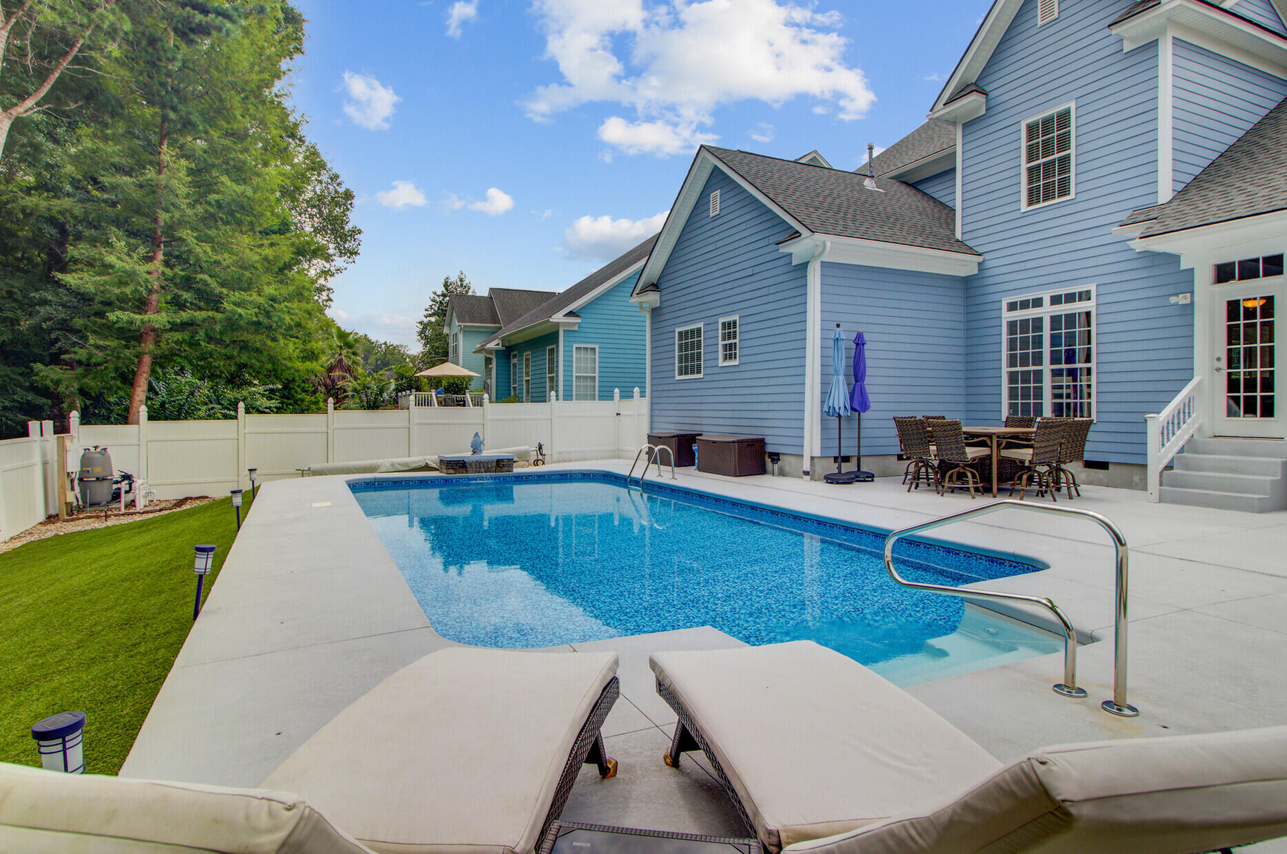 Property image 2 of 219 Carolinian Drive in Legend Oaks Plantation, Summerville, SC 29485