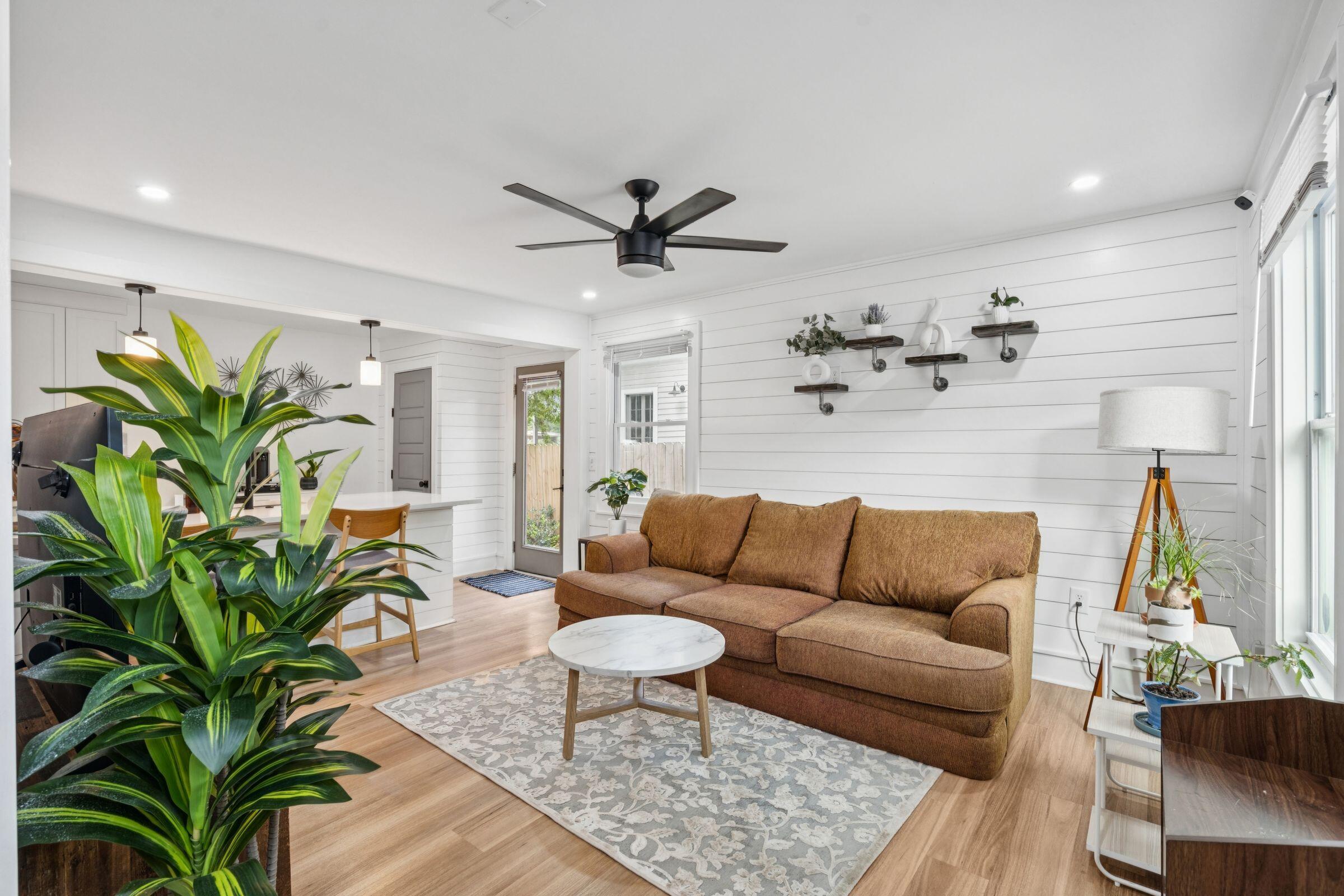 Property image 4 of 937 Rutledge Avenue B in Wagener Terrace, Charleston, SC 29403