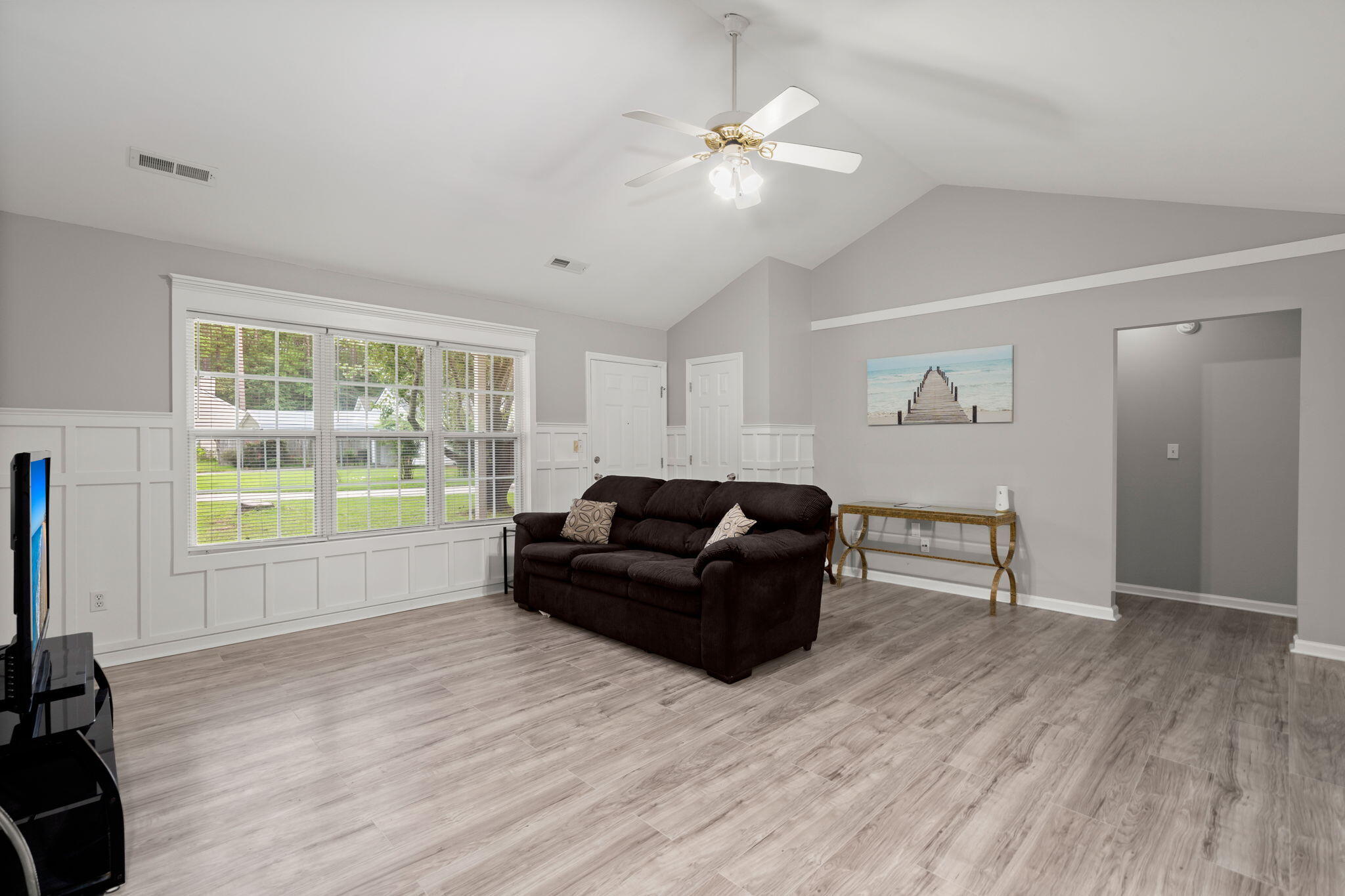 Property image 5 of 109 Wisertia Court in Sangaree, Summerville, SC 29486