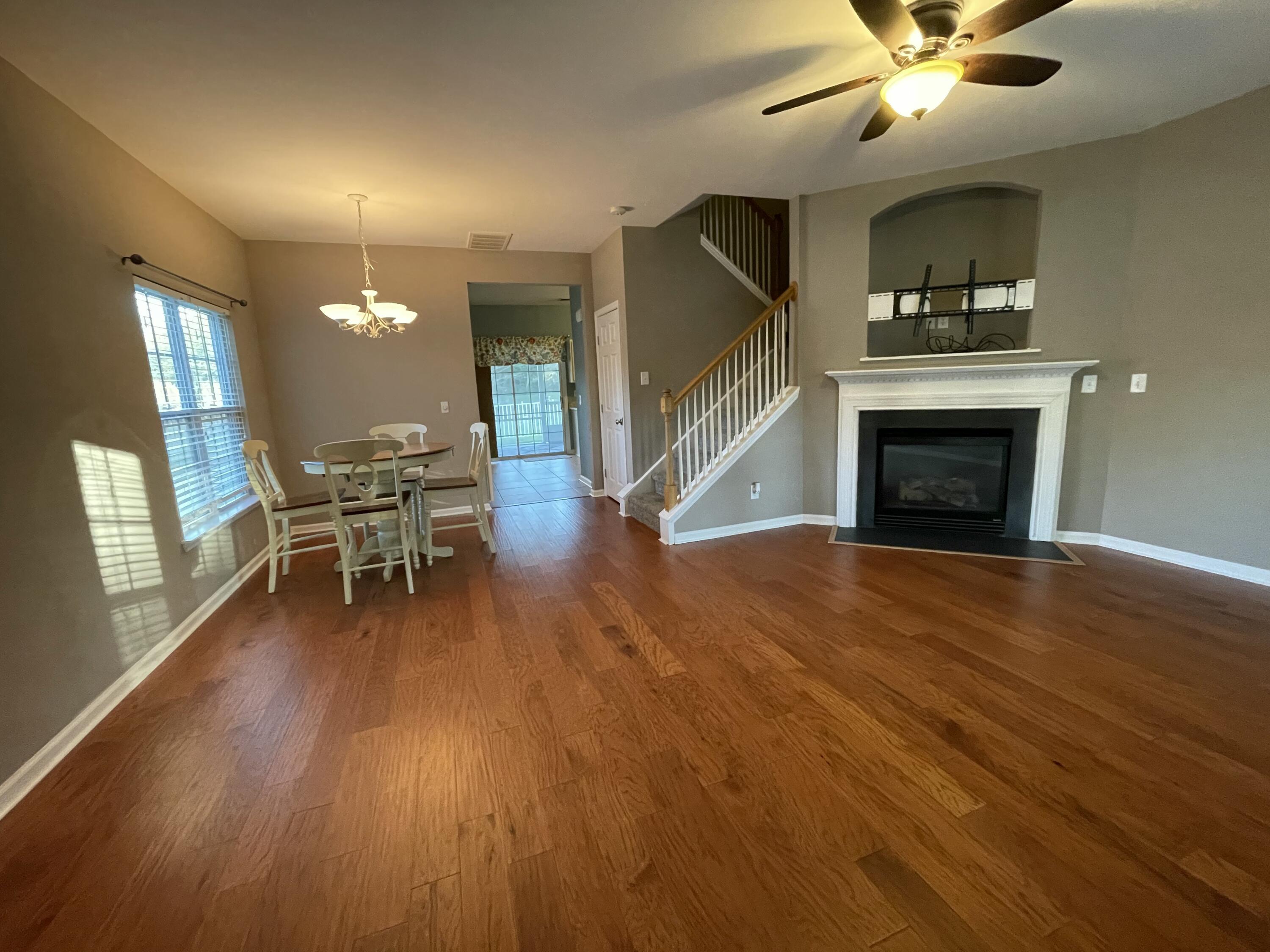 Property image 2 of 406 Chinquapin Drive in Arbor Oaks, Summerville, SC 29485