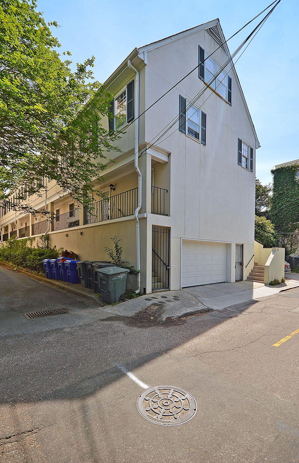 Property image 3 of 15 Horlbeck Alley 7 in Harleston Village, Charleston, SC 29401
