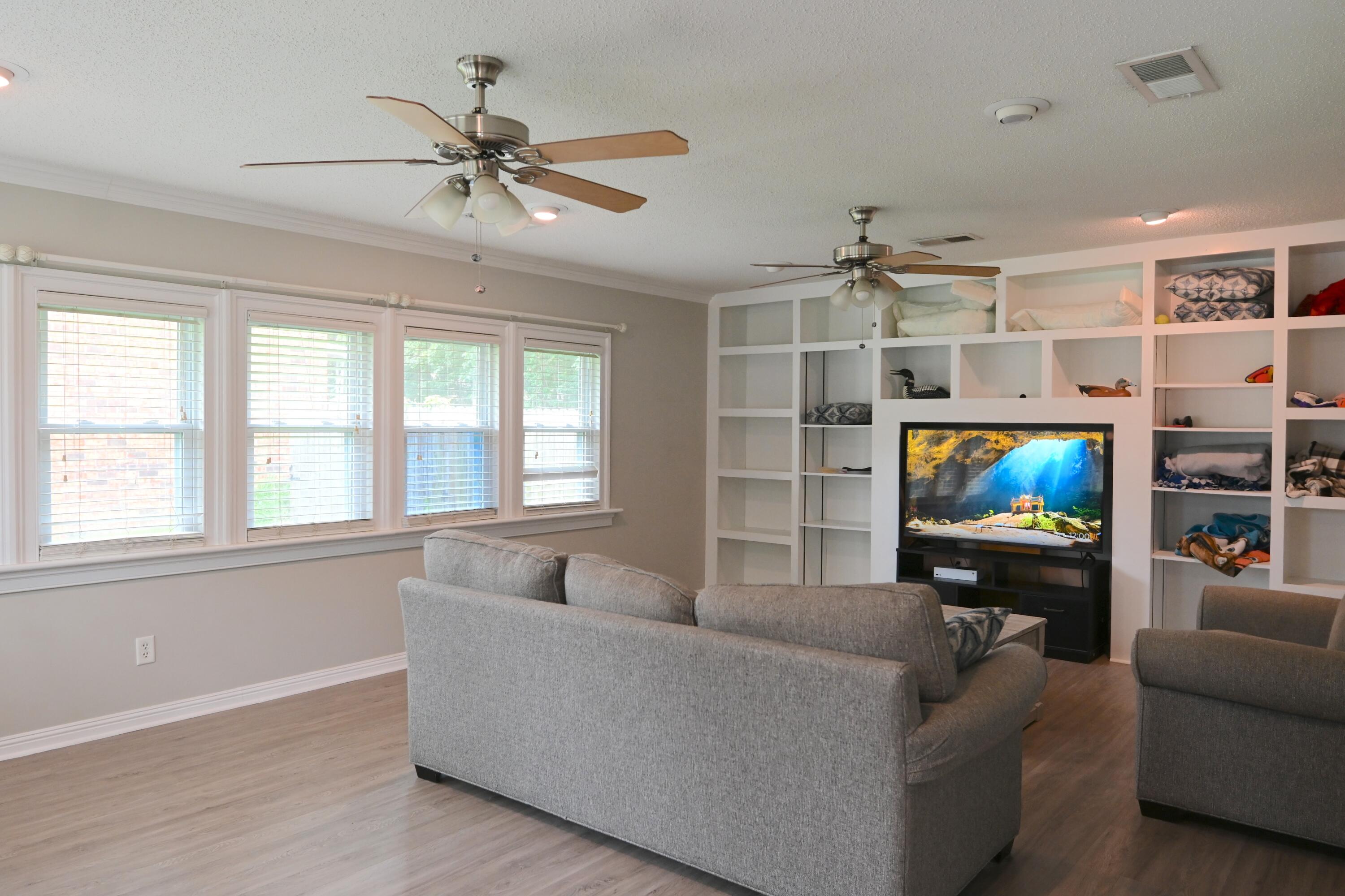 Property image 5 of 301 Farm Road in Pineview Hills, Goose Creek, SC 29445