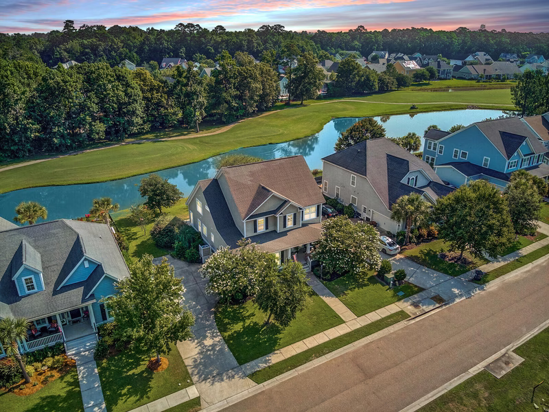 Legend Oaks Plantation, Summerville Community