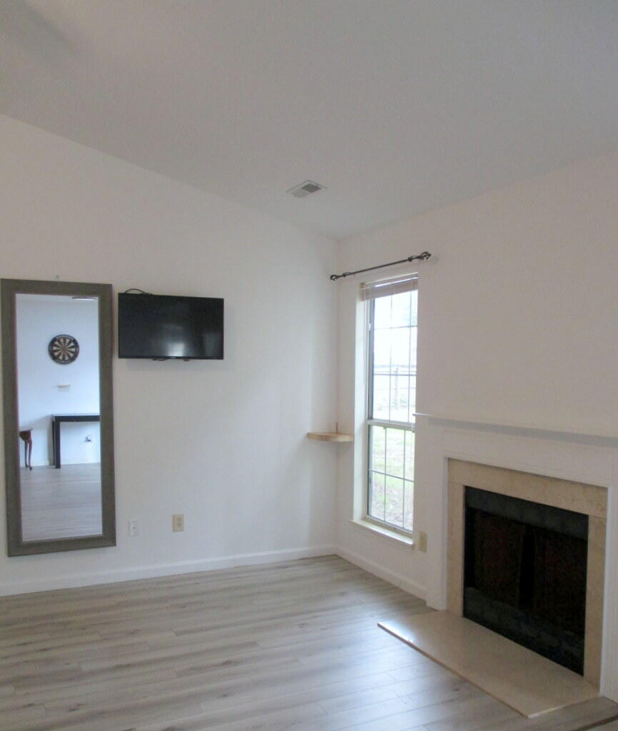 Property image 4 of 8404 Battle Forest Drive in Windsor Hill, North Charleston, SC 29420