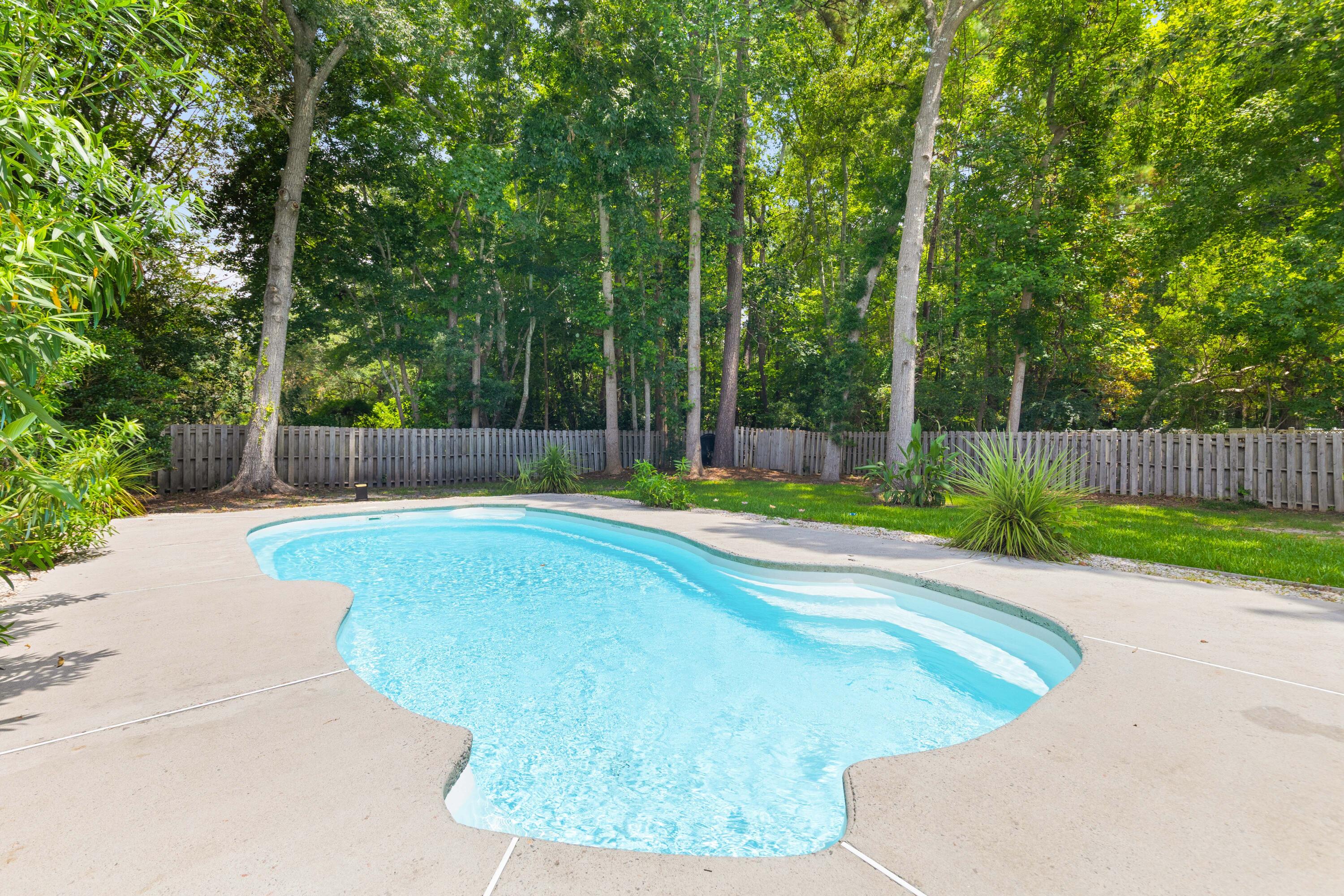 Property image 5 of 190 Rolling Meadows Drive in Walnut Farms, Summerville, SC 29485