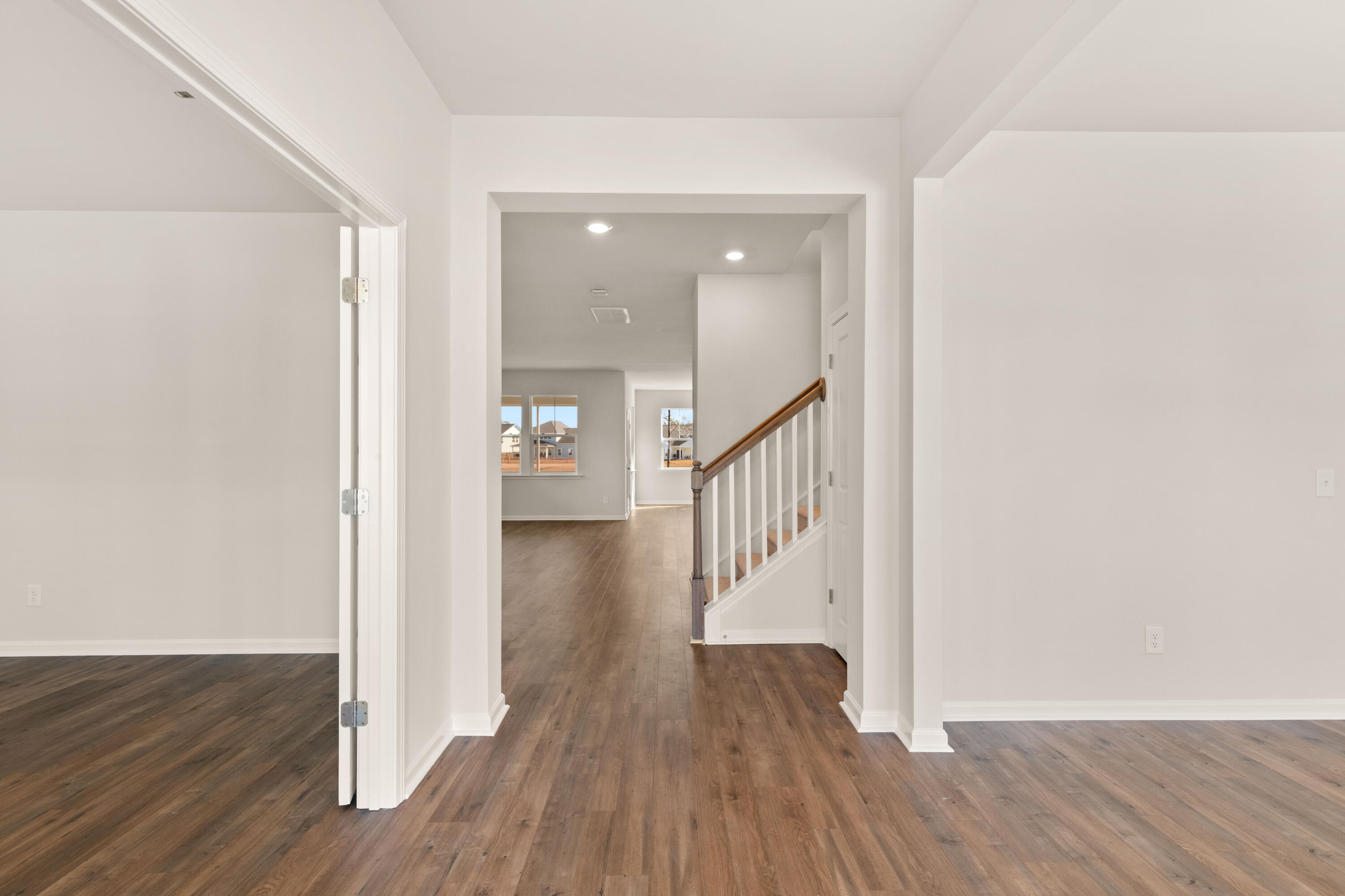Property image 2 of 1079 Fitzgerald Court in Summers Corner, Summerville, SC 29485