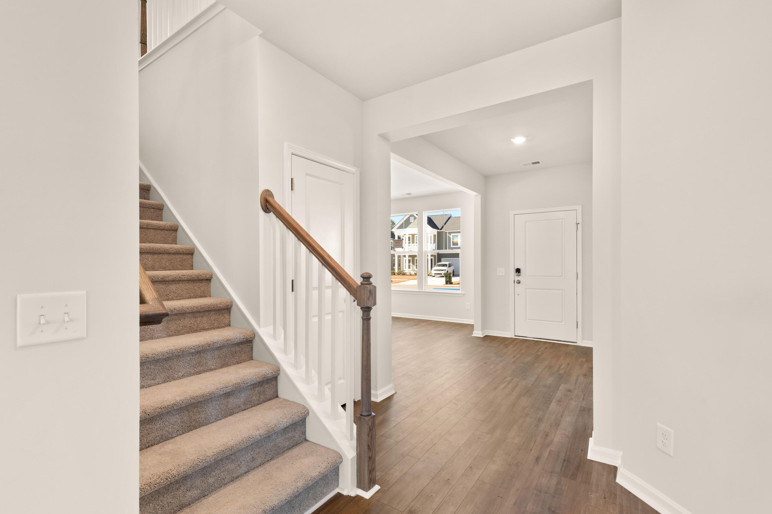 Property image 3 of 1079 Fitzgerald Court in Summers Corner, Summerville, SC 29485