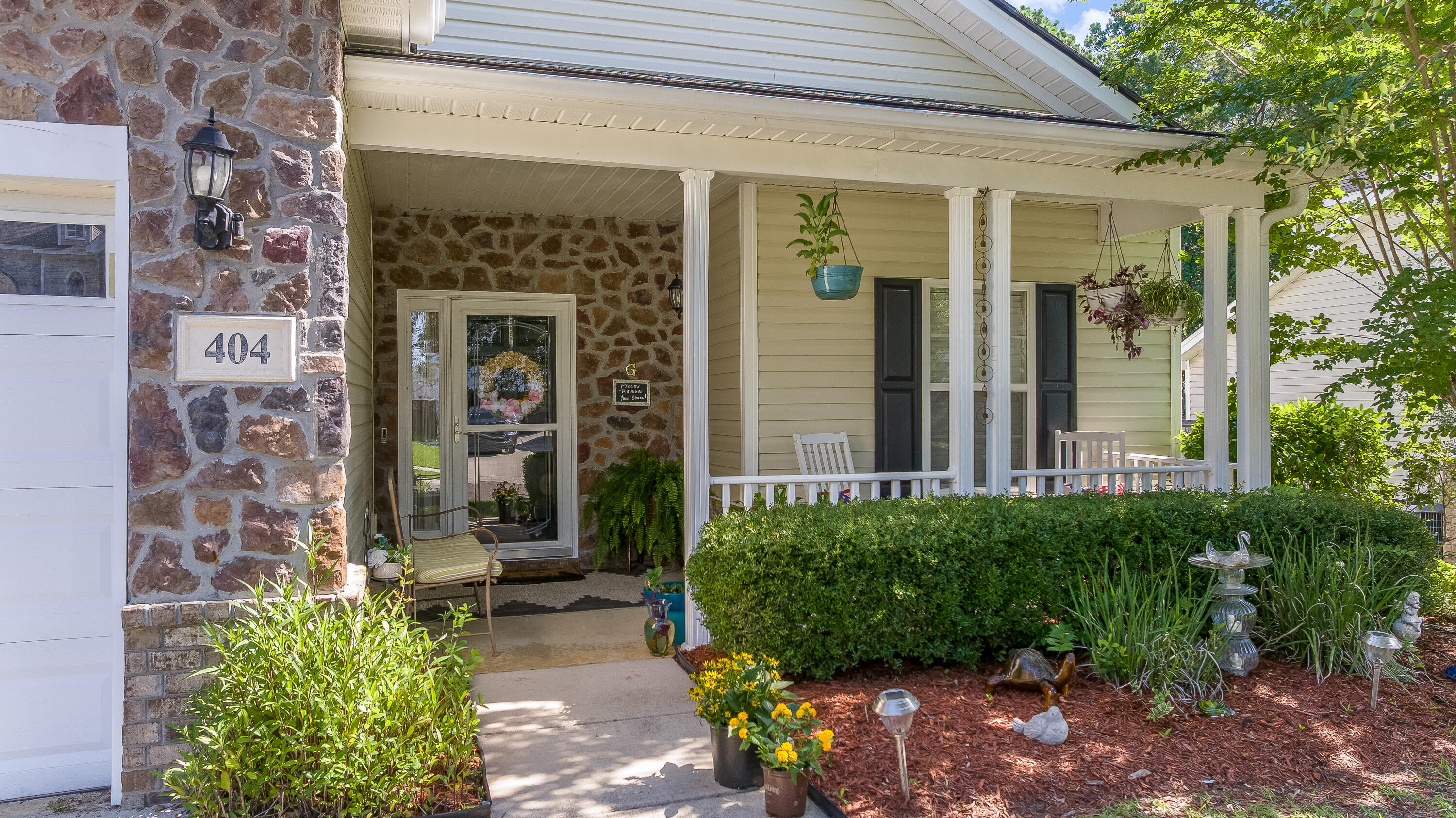 Property image 2 of 404 Norwood Court in Spring Grove Plantation, Moncks Corner, SC 29461