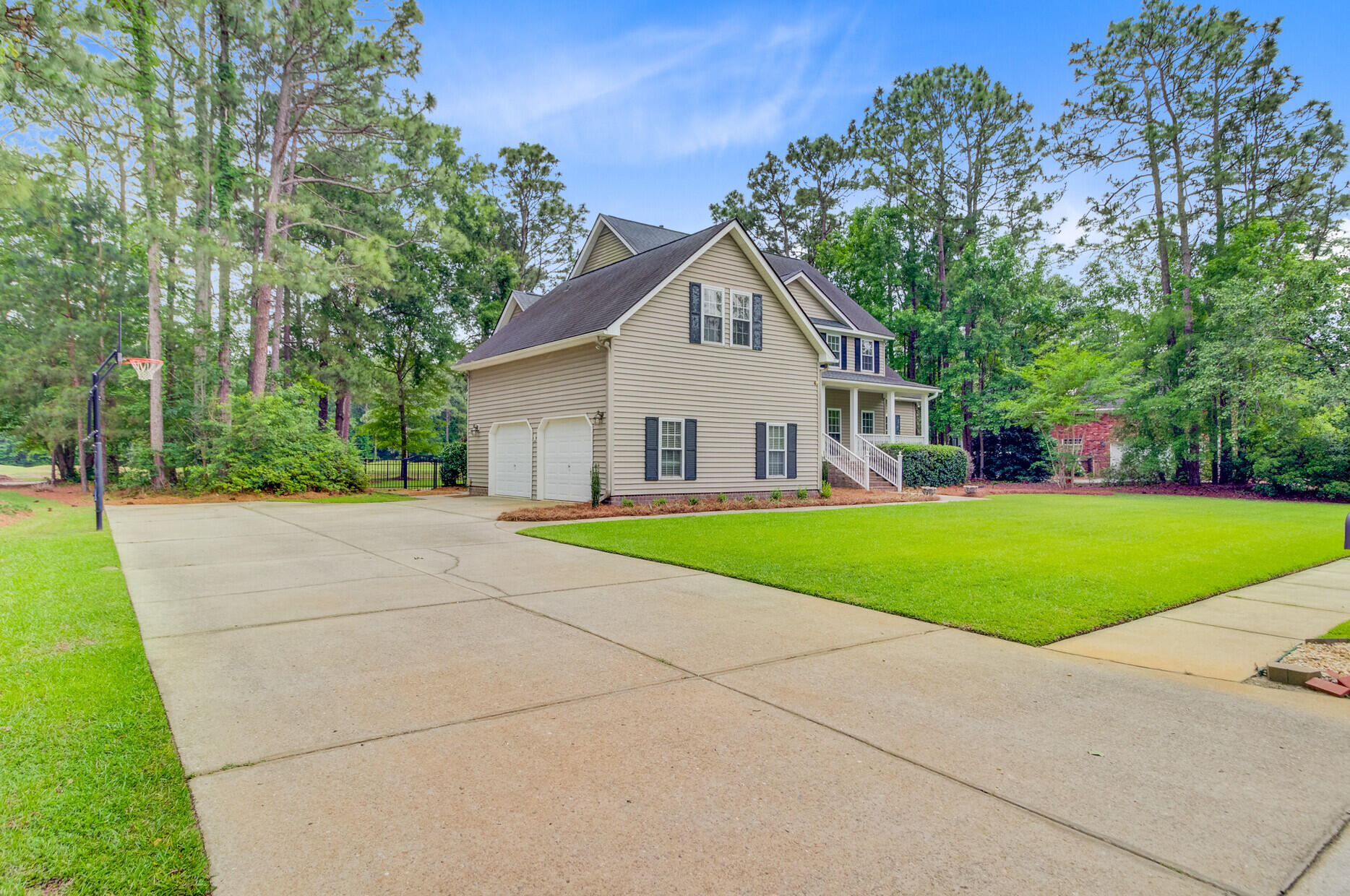 Property image 5 of 204 Bellerive Lane in Pine Forest Country Club, Summerville, SC 29483