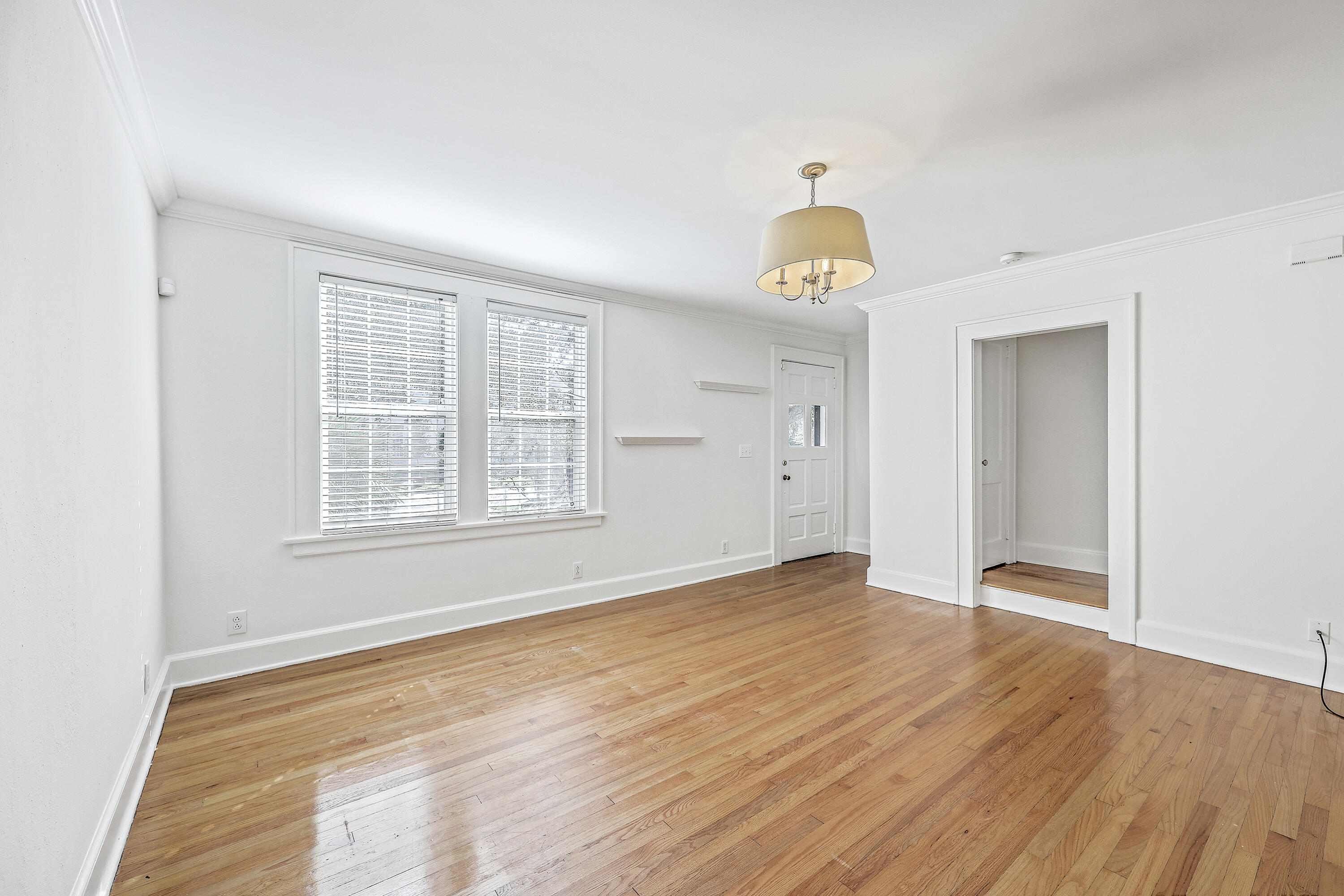 Property image 4 of 17 8th Avenue D in Wagener Terrace, Charleston, SC 29403