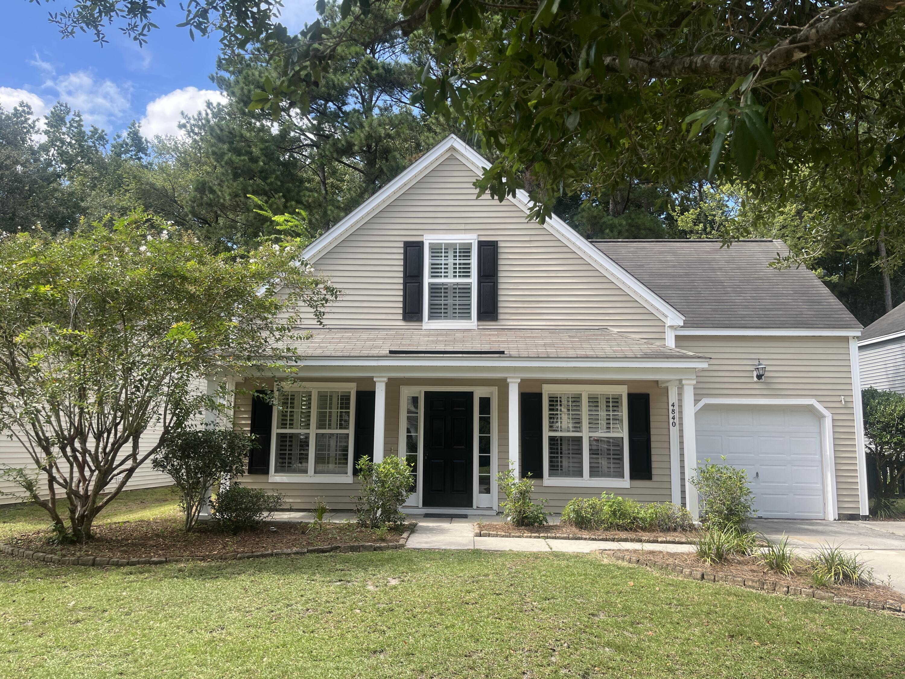 Property image 2 of 4840 Oak Leaf Road in Wescott Plantation, Summerville, SC 29485