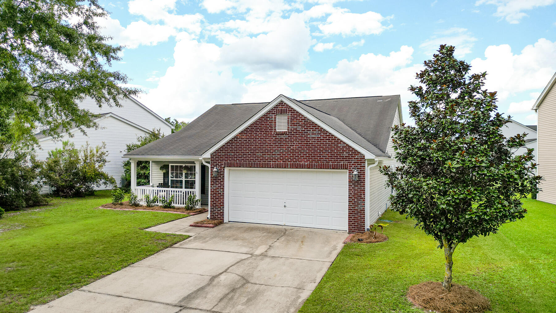 Property image 5 of 441 Dovetail Circle in Weatherstone, Summerville, SC 29483