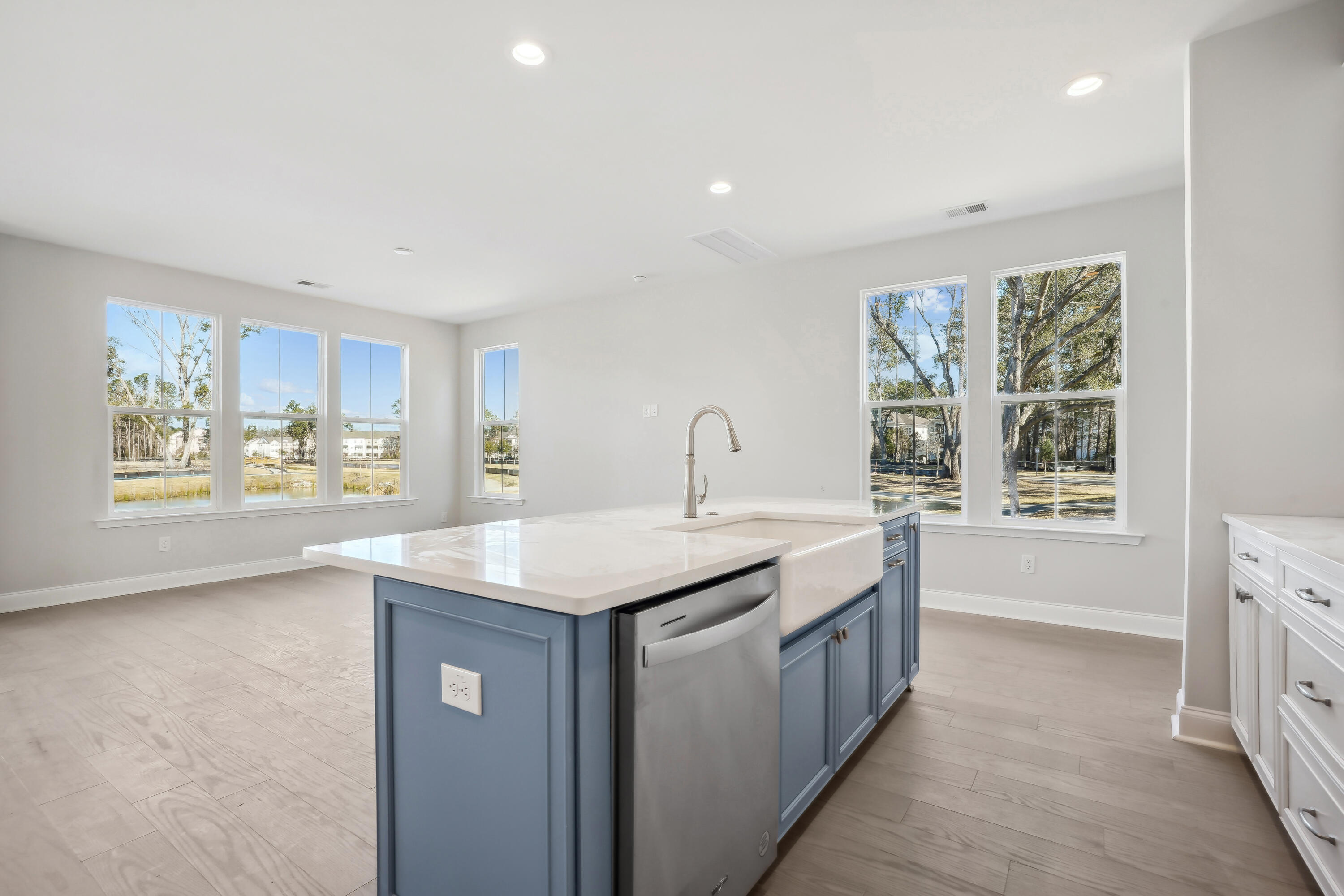 Property image 4 of 429 Queenview Lane in Verdier Pointe, Charleston, SC 29414