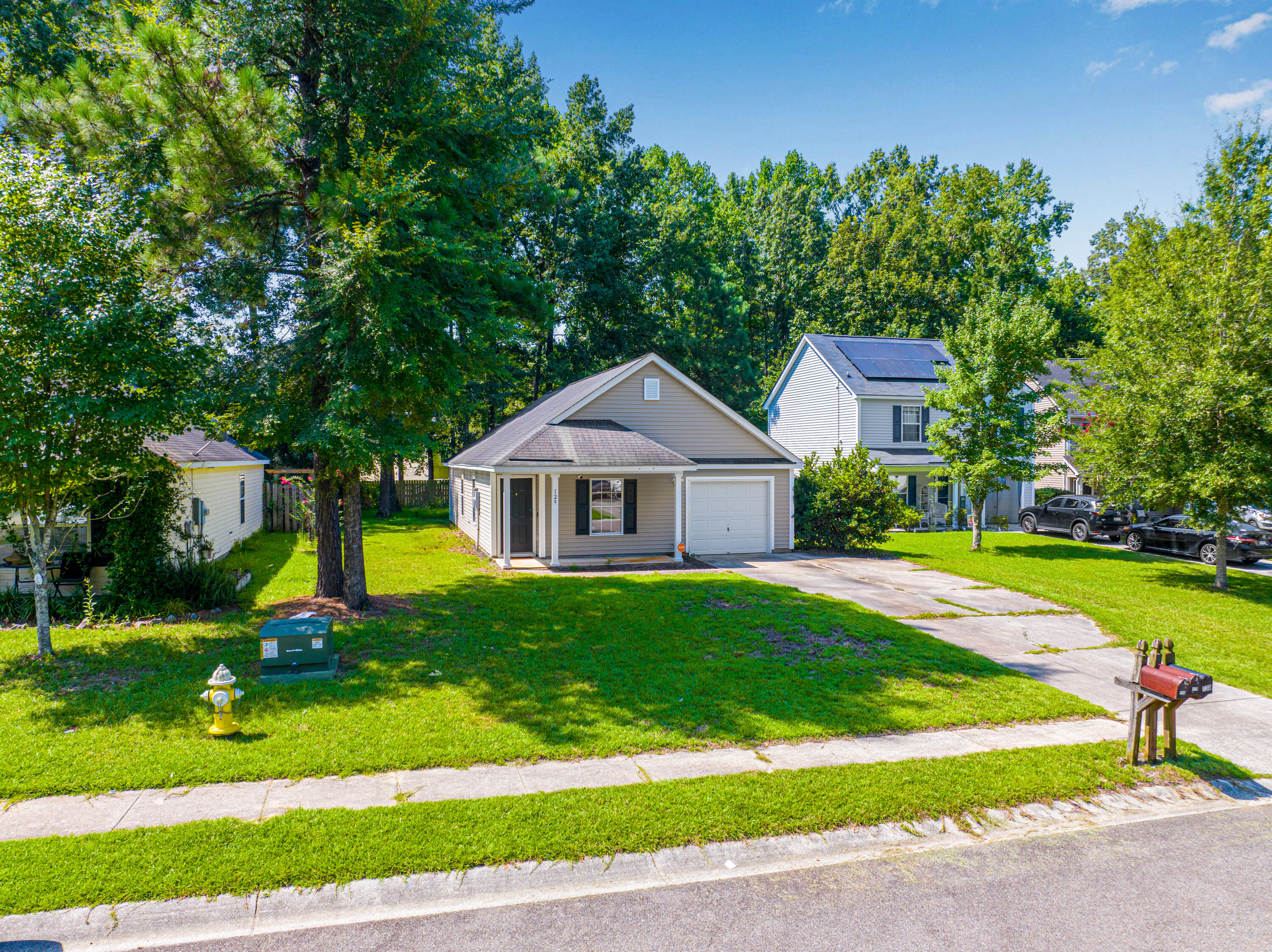 Property image 2 of 129 Ducane Street in Brookwood, Summerville, SC 29483