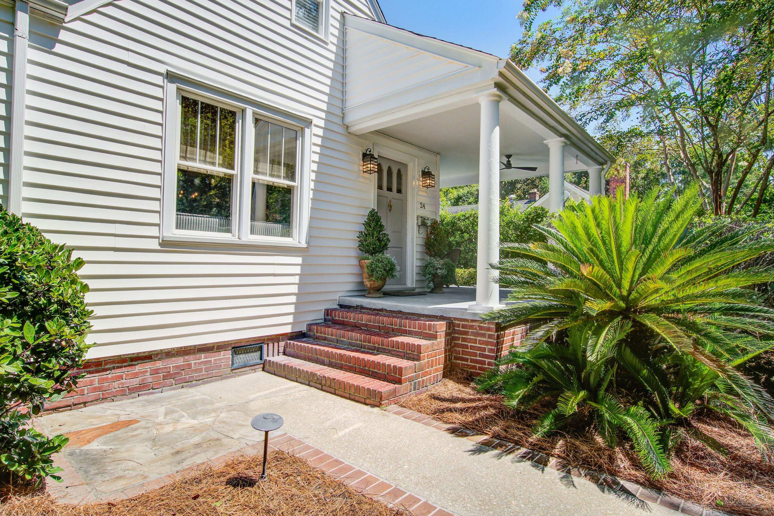 Property image 2 of 24 Oakdale Place in Avondale, Charleston, SC 29407