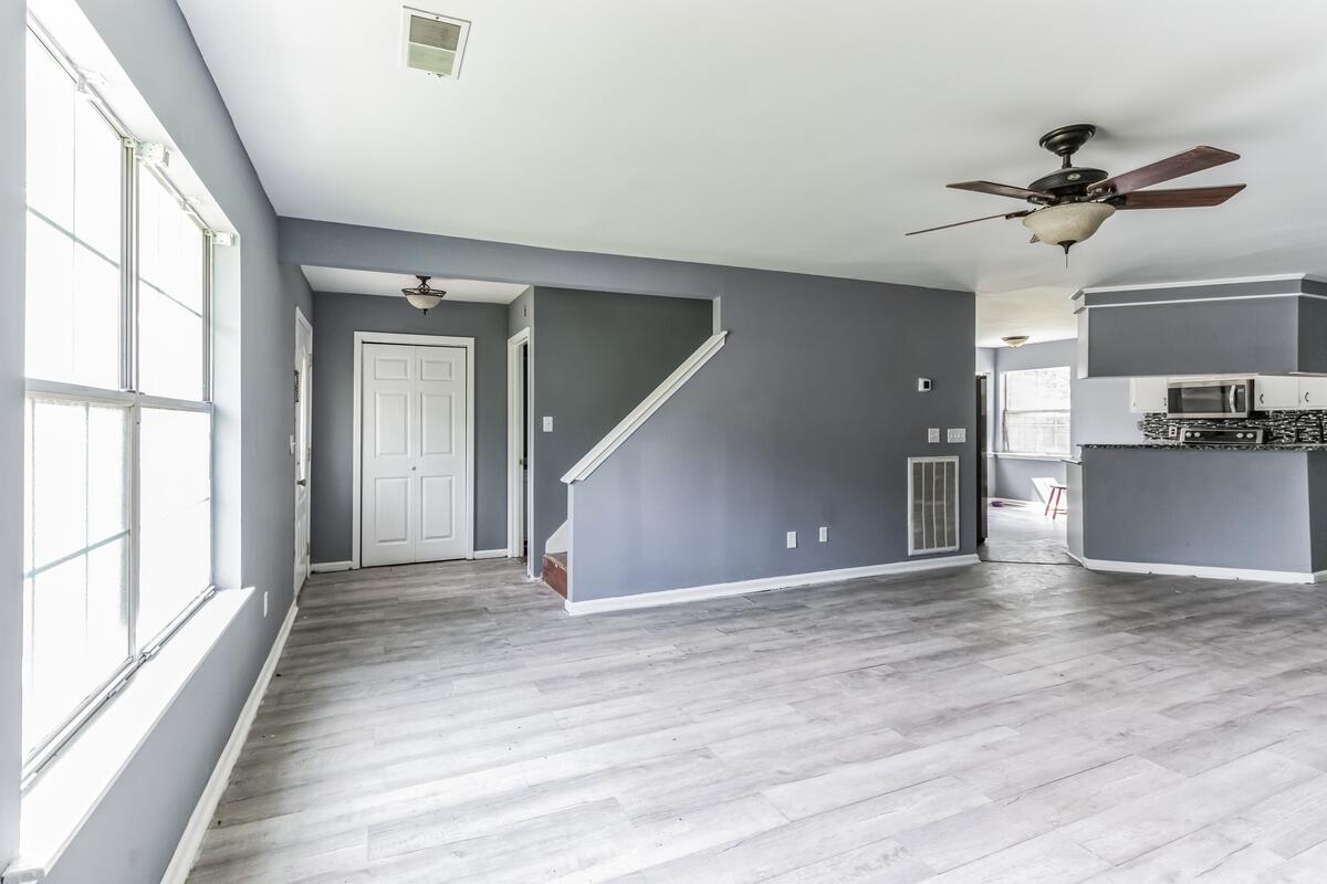 Property image 3 of 215 Cantilever Court in Sangaree, Summerville, SC 29486