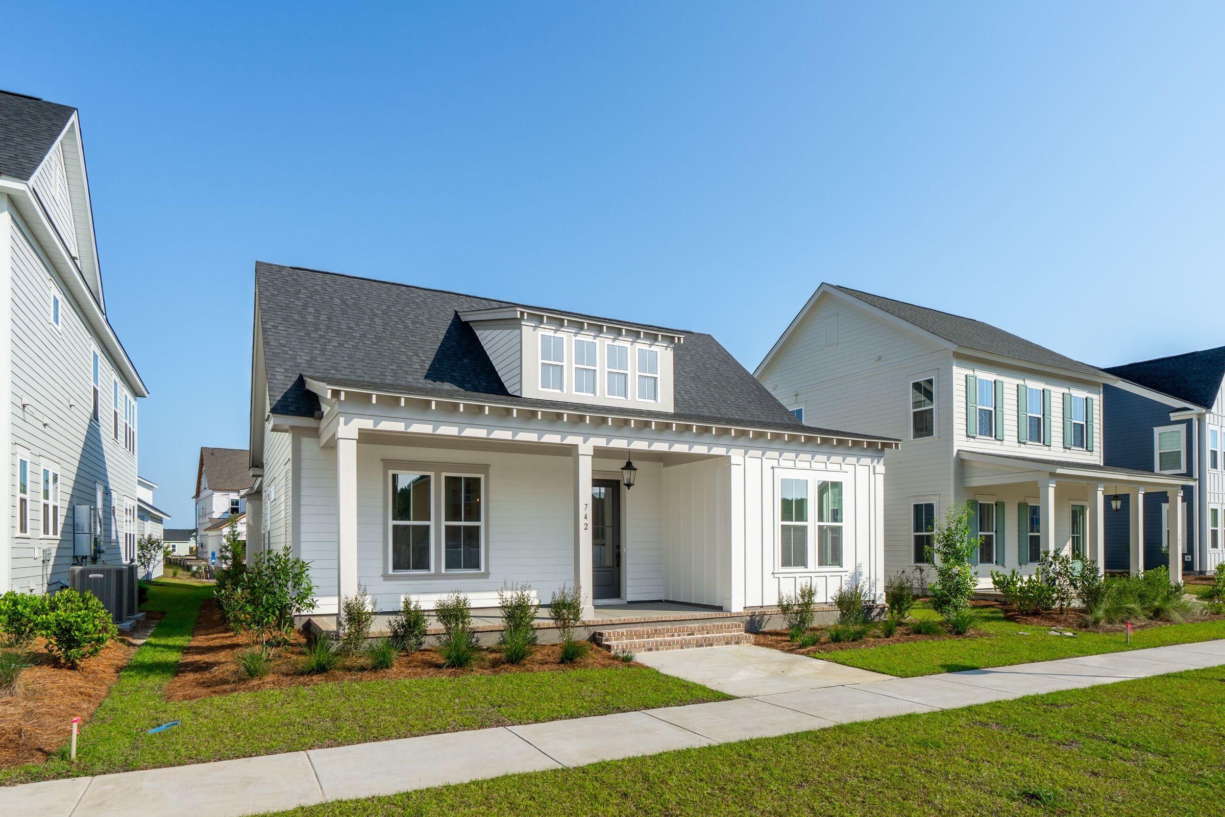 Property image 2 of 742 Blueway Avenue in Nexton, Summerville, SC 29486