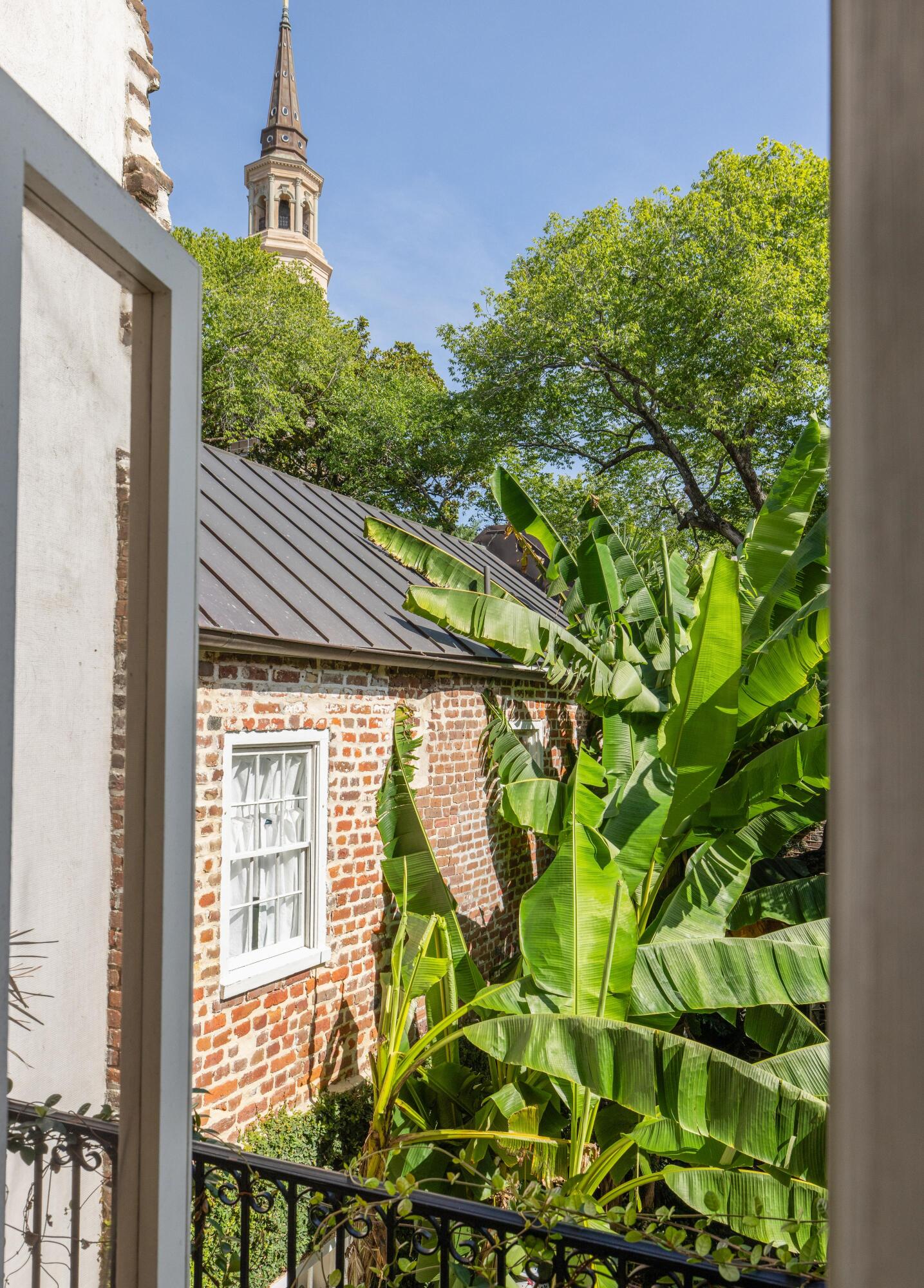 Property image 3 of 26 Queen Street in French Quarter, Charleston, SC 29401
