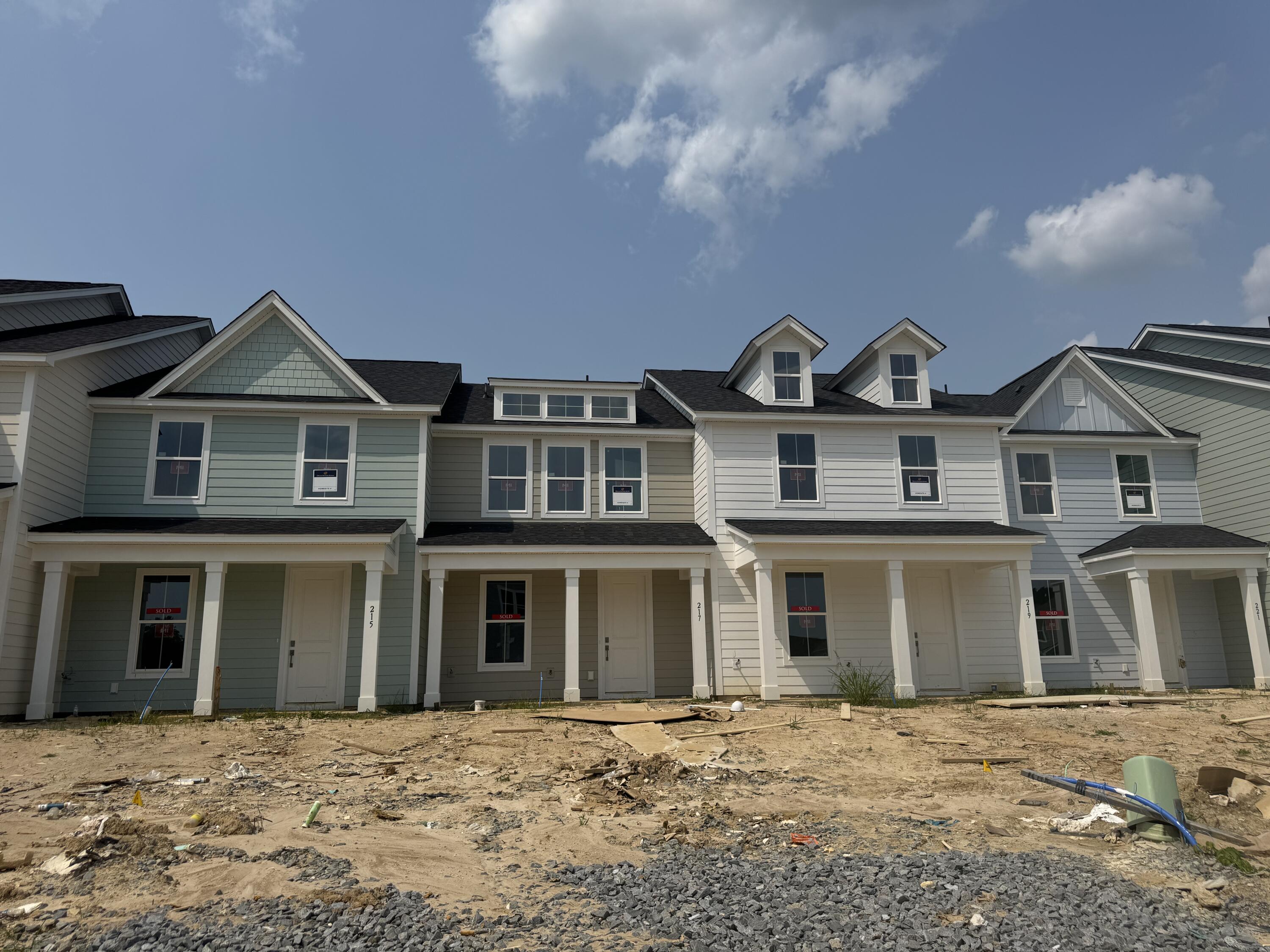 Property image 2 of 817 Alma Square Drive in Abbey Walk, Moncks Corner, SC 29461