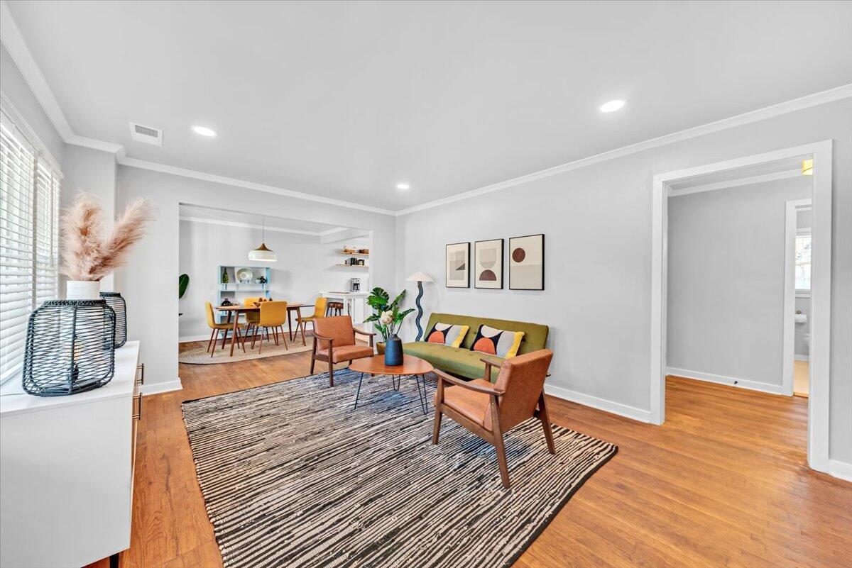 Property image 4 of 1077 Harbor View Road in Lawton Bluff, Charleston, SC 29412