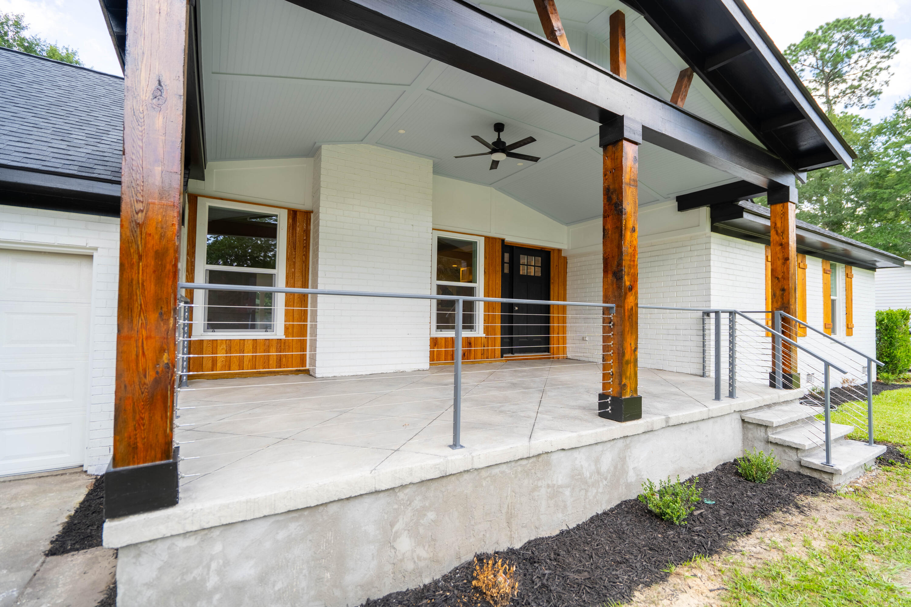 Property image 2 of 111 Flicker Lane in Oak Knoll, Summerville, SC 29485