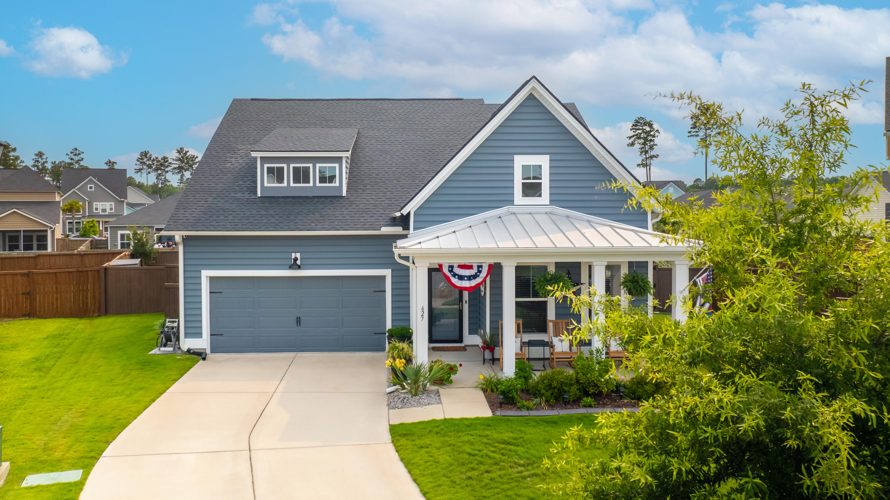 Property image 2 of 627 Macintyre Circle in Cane Bay Plantation, Summerville, SC 29486
