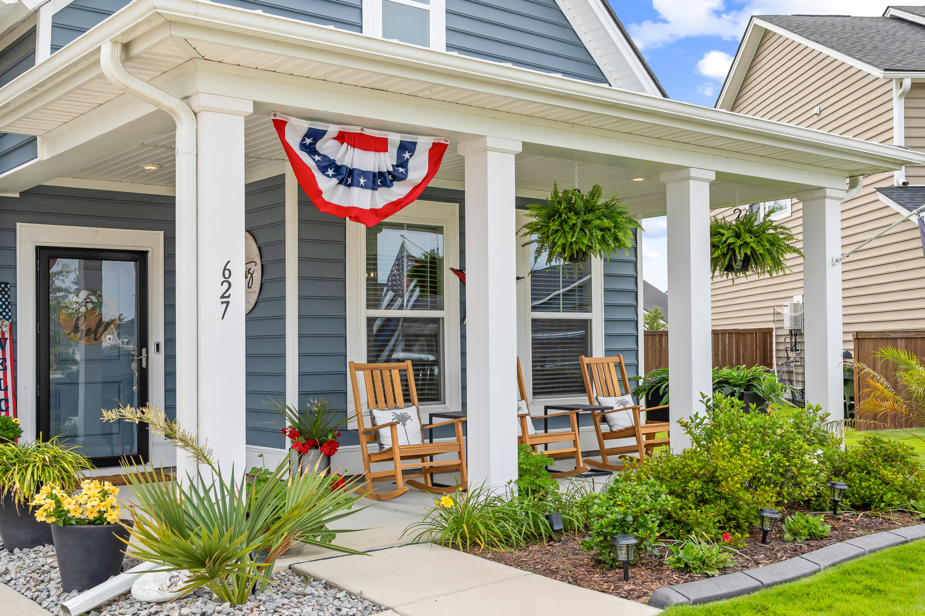 Property image 5 of 627 Macintyre Circle in Cane Bay Plantation, Summerville, SC 29486
