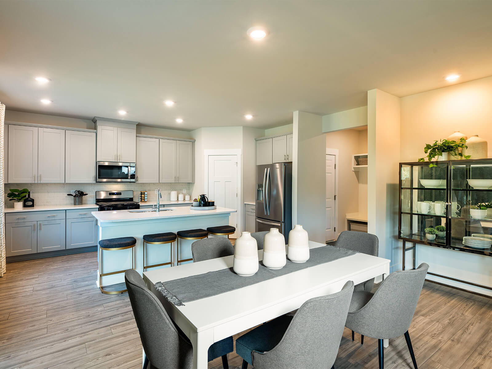 Property image 3 of 421 Radiant Blue Way in Cane Bay Plantation, Summerville, SC 29486