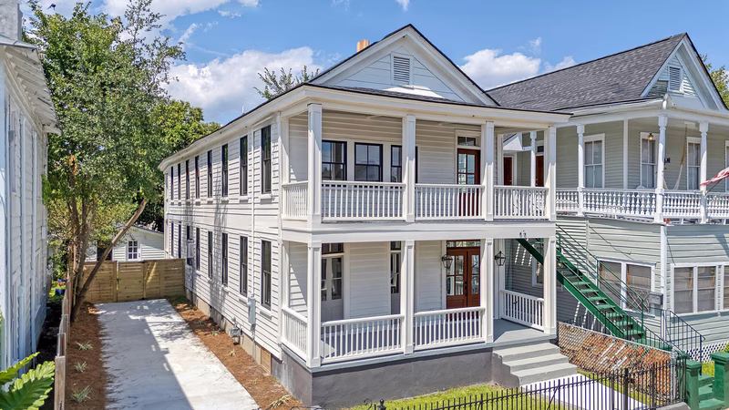 Westside, Charleston Community