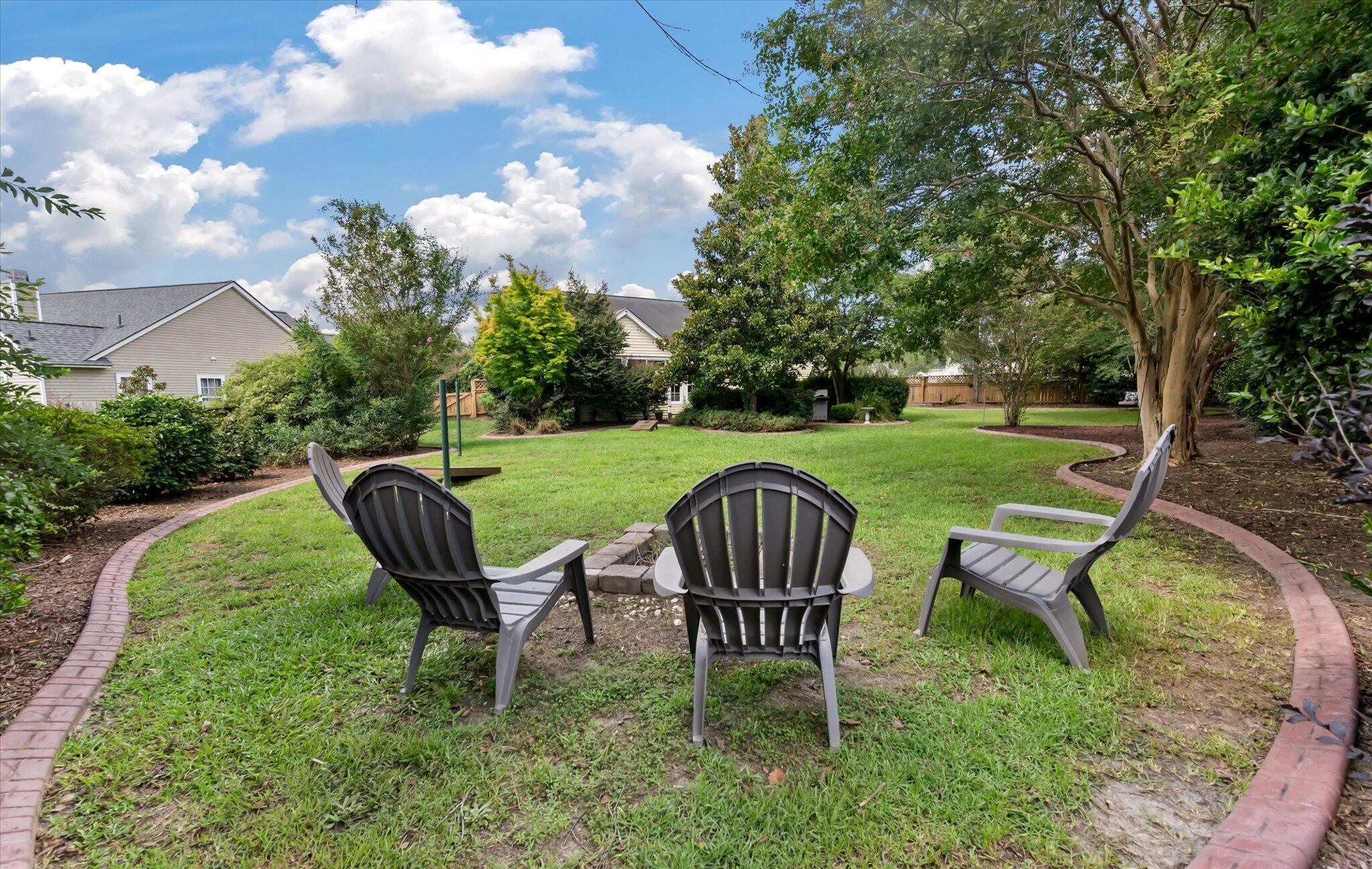 Property image 2 of 5013 Holdsworth Drive in Wescott Plantation, Summerville, SC 29485