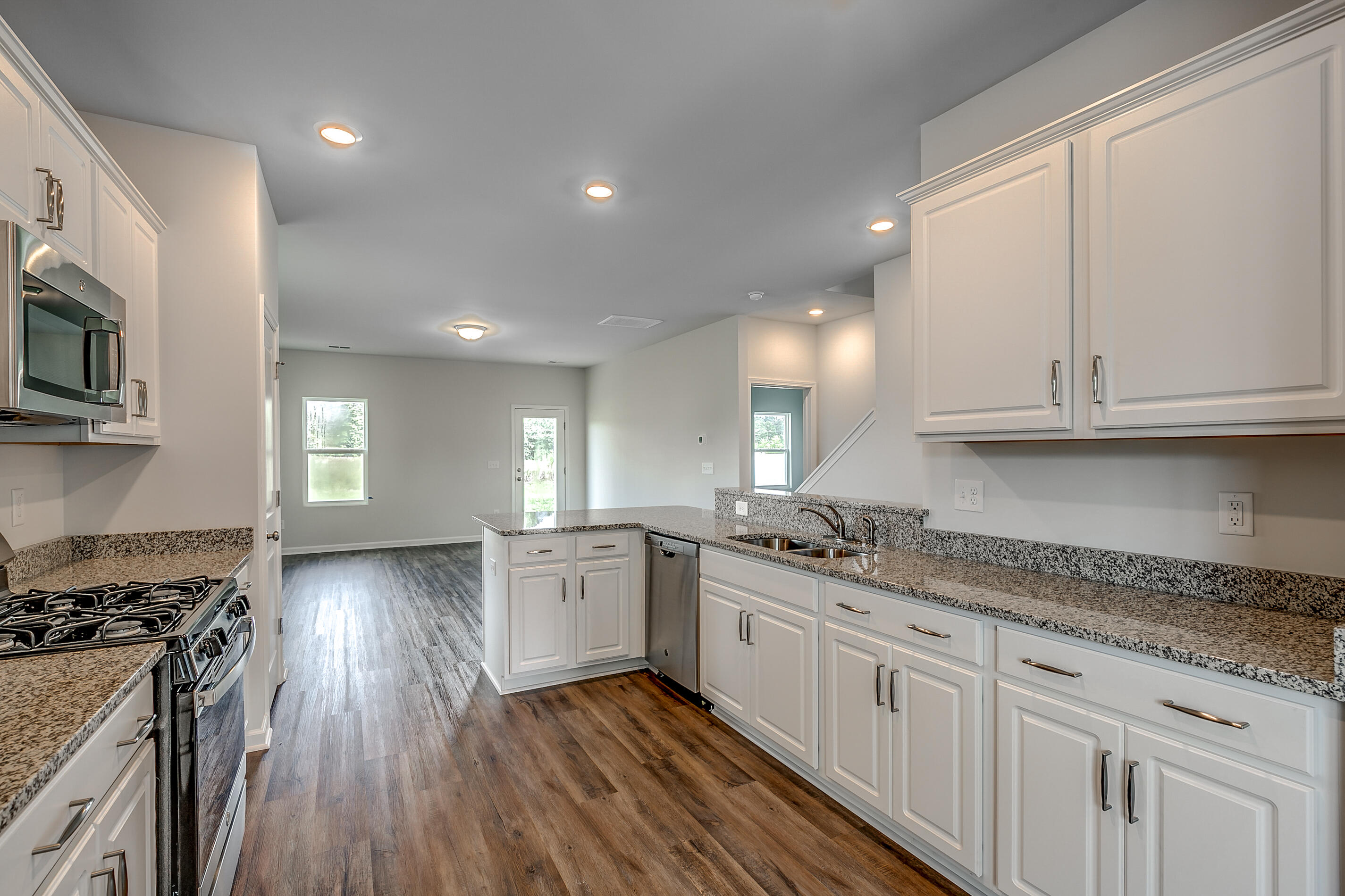 Property image 5 of 328 Casein Street in Six Oaks, Summerville, SC 29483