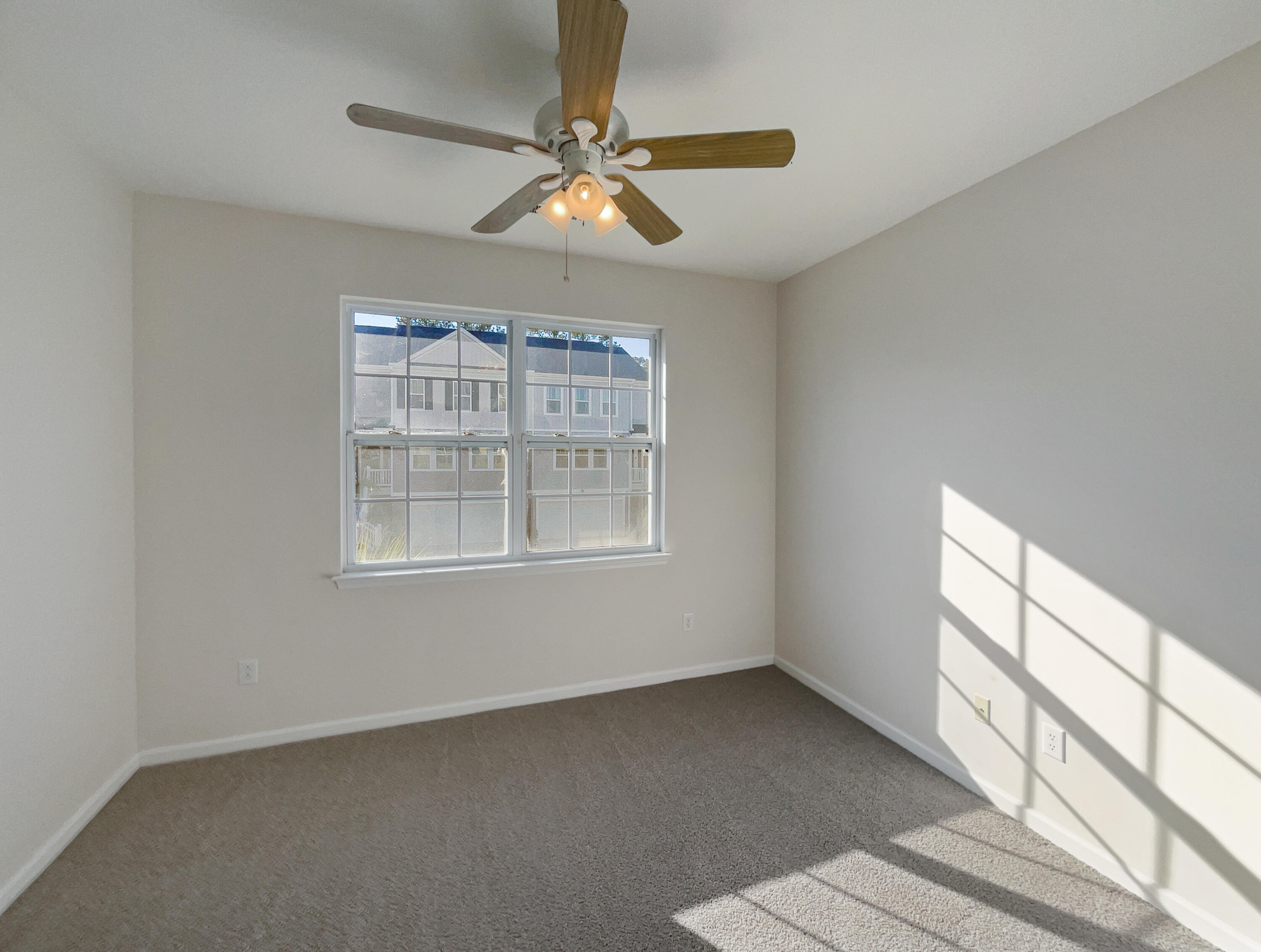 Property image 5 of 136 Winding River Drive in Marshview Commons, Johns Island, SC 29455