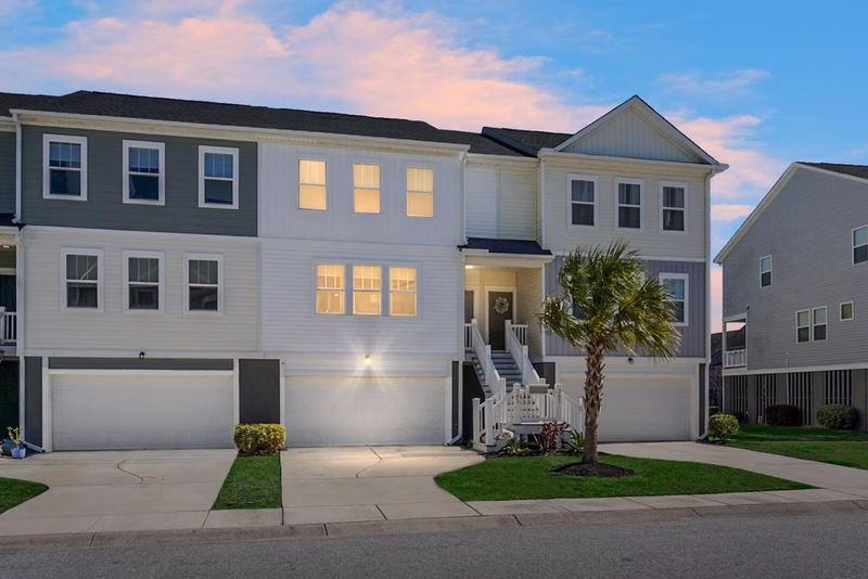305 Lanyard Street