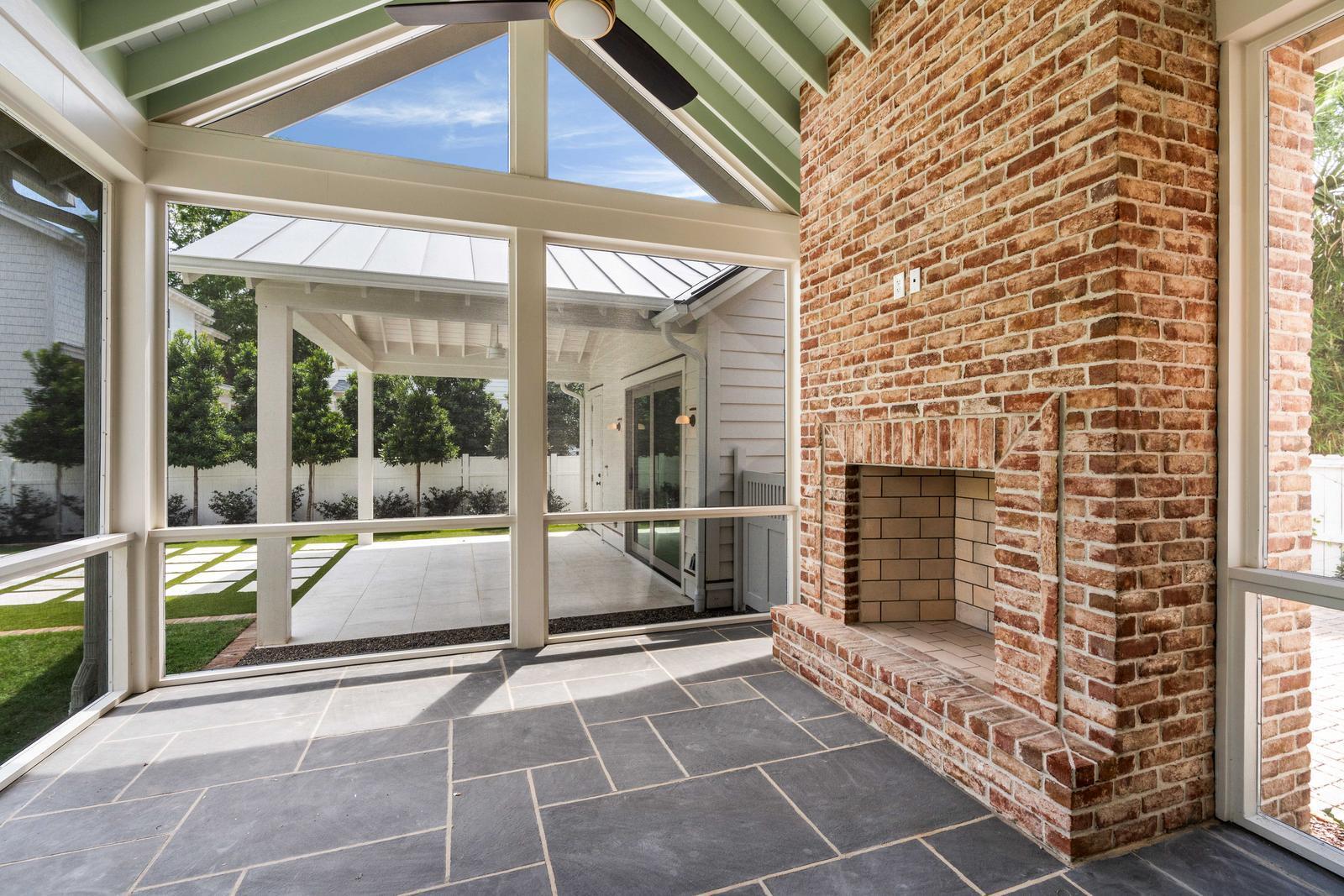 Property image 3 of 551 Klein Street in Old Mt Pleasant, Mount Pleasant, SC 29464