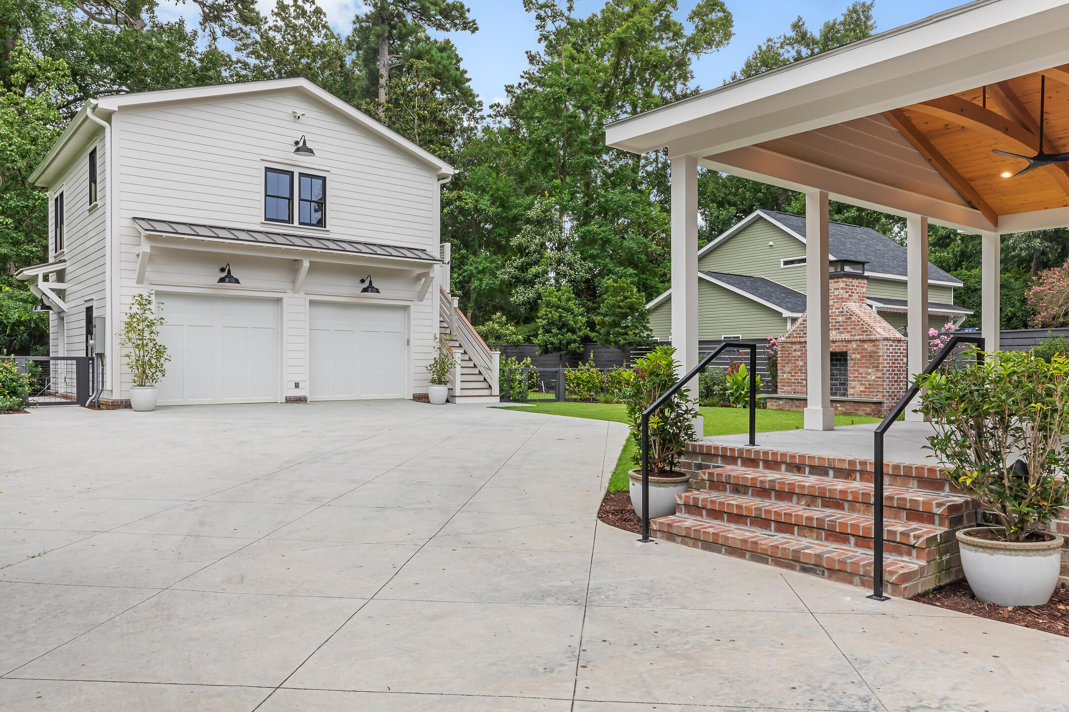 Property image 5 of 1657 Pierpont Avenue in Pierpont, Charleston, SC 29414